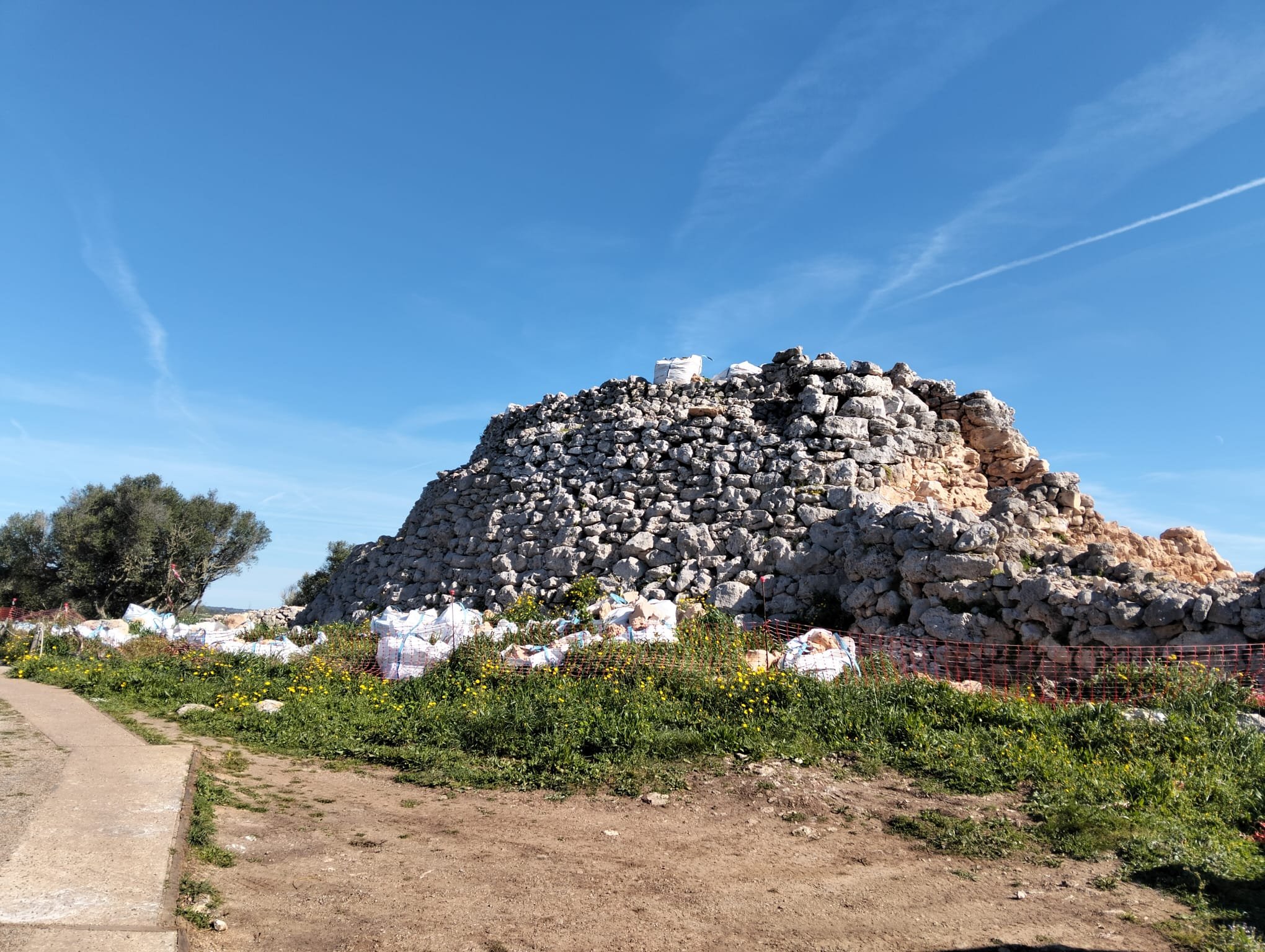 El Grupo Culxeo participa en la datación, por primera vez de un Talayot de la Edad del Bronce de Menorca