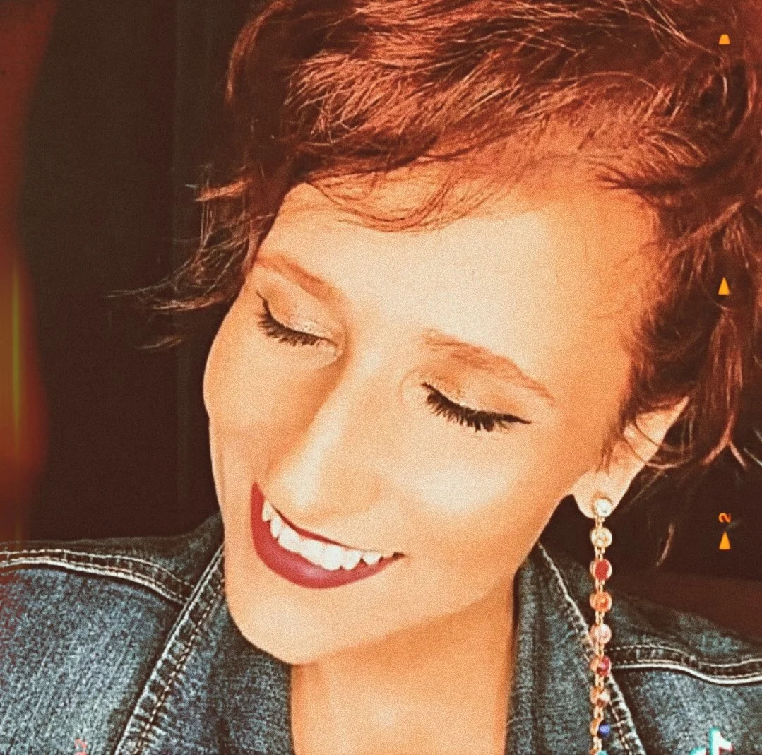 Contact Nicole Leigh