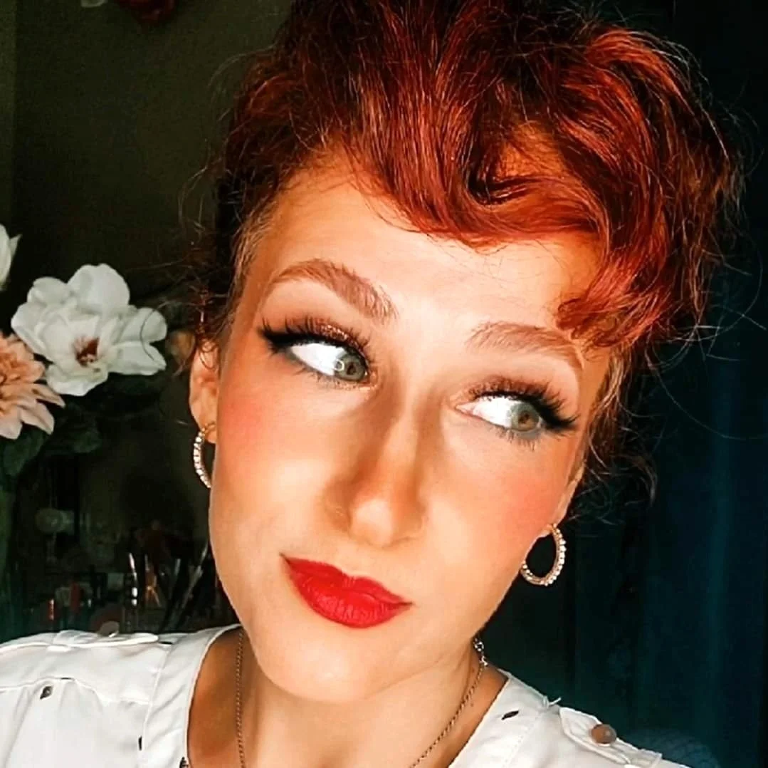 Contact Nicole Leigh/Journalist, Speaker, Advocate