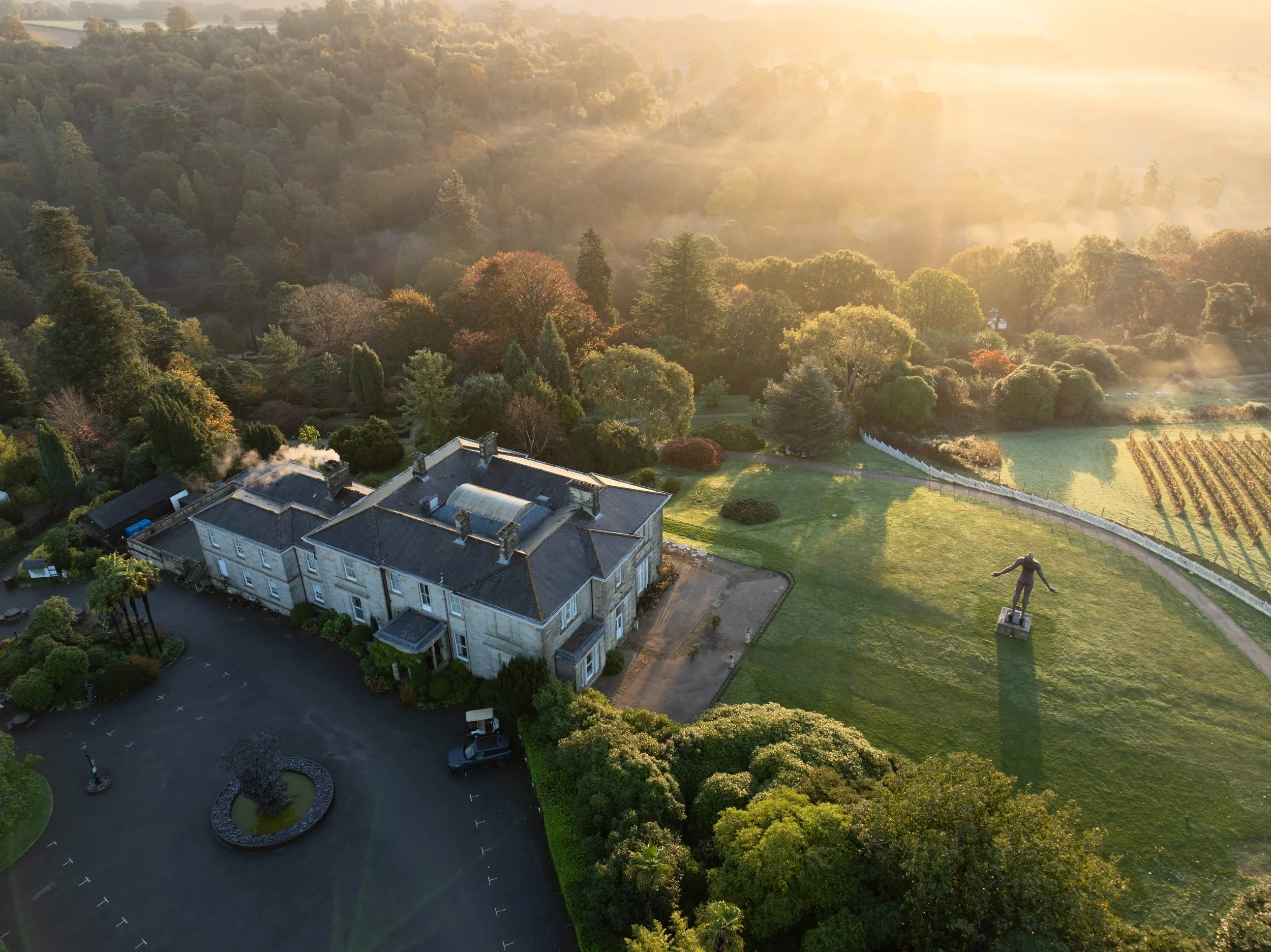 Leonardslee House Autumn.jpg