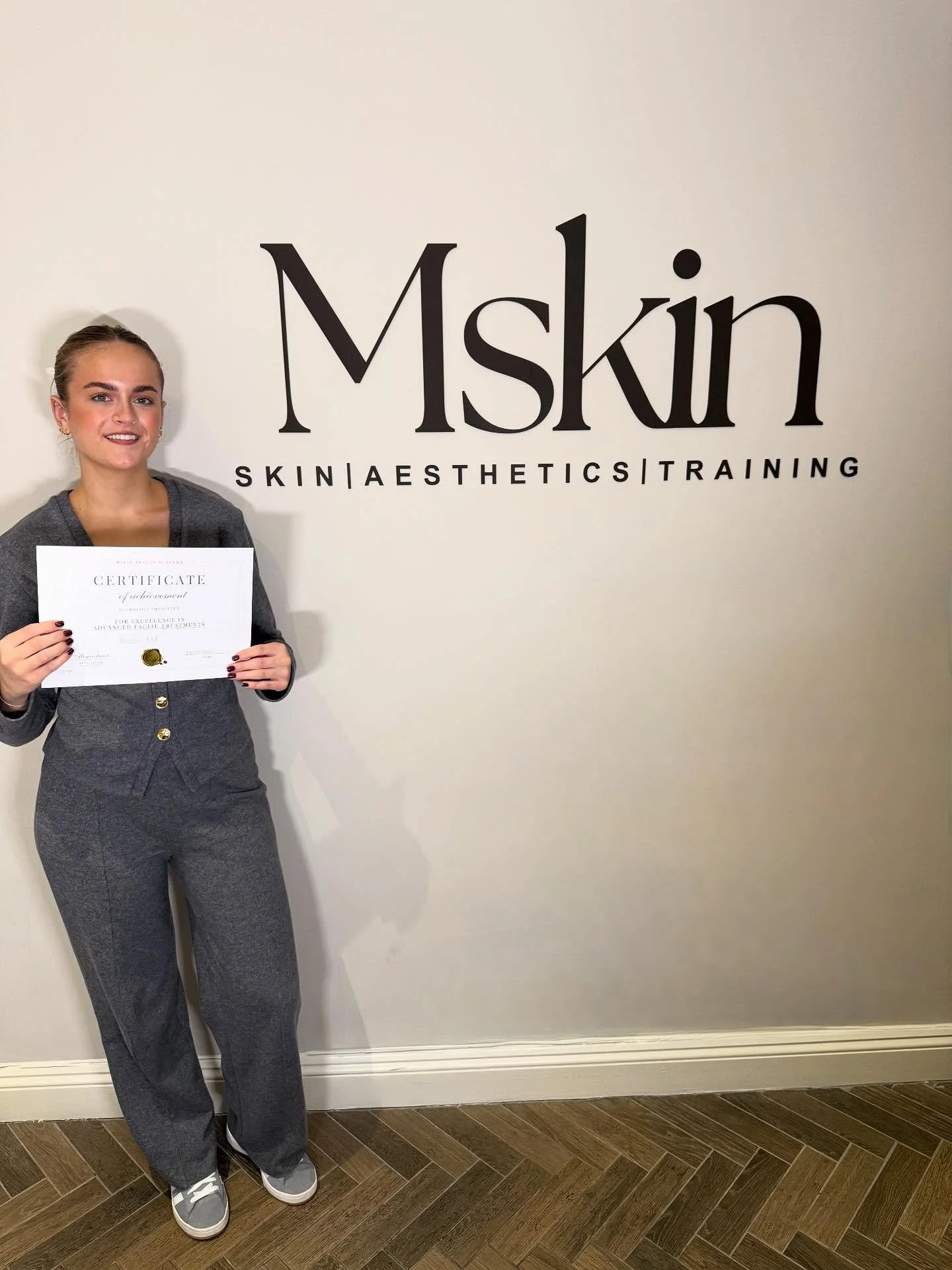 PHOEBE🎓

Phoebe, I am so proud of the excellence, dedication, and focus you have shown throughout our Advanced Facial Course here at Mskin Training Academy. Over the past two days, you have worked with true professionalism, mastered new advanced tec