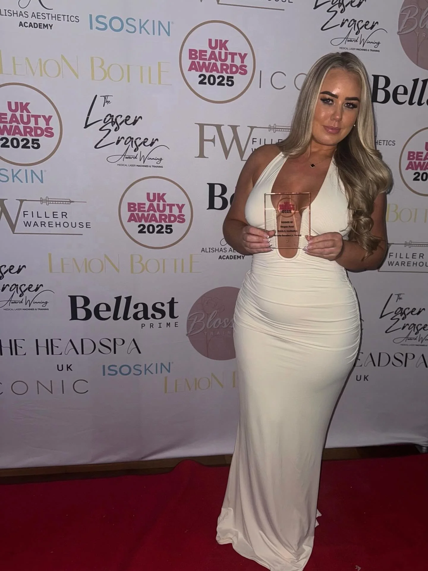 BEAUTY EXCELLENCE AWARD 

I am deeply honoured to receive the Beauty Excellence Award. This recognition not only fills me with gratitude and joy but also reinforces the value of passion, dedication, and commitment within the beauty industry. Recognit