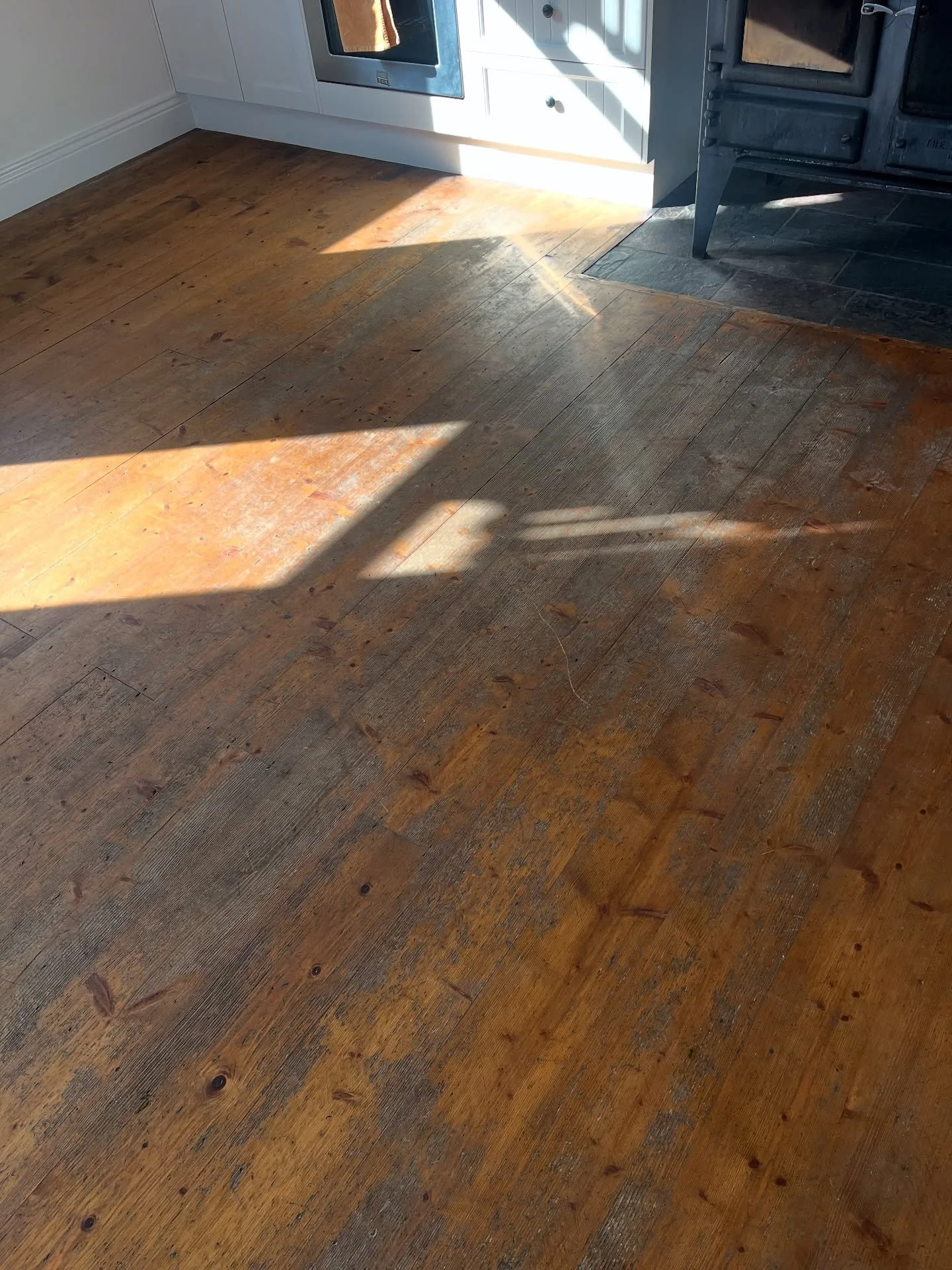 💡 Think your floors are too far gone? Think again.
If the structure&rsquo;s solid, chances are we can bring them back to life.

From dull &amp; worn &rarr; fresh &amp; stunning. That&rsquo;s the Ace Floors touch.

Finished in Loba Duo Satin 🤙🏾

📞