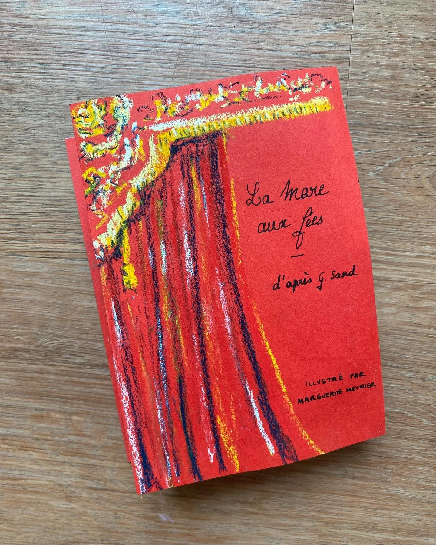 LA MARE AUX FÉES
Un spectacle auquel j’ai eu la chance de participer comme comédienne au sein d’une fantastique équipe ! J’ai eu envie d’immortaliser ce projet théâtral à travers ces