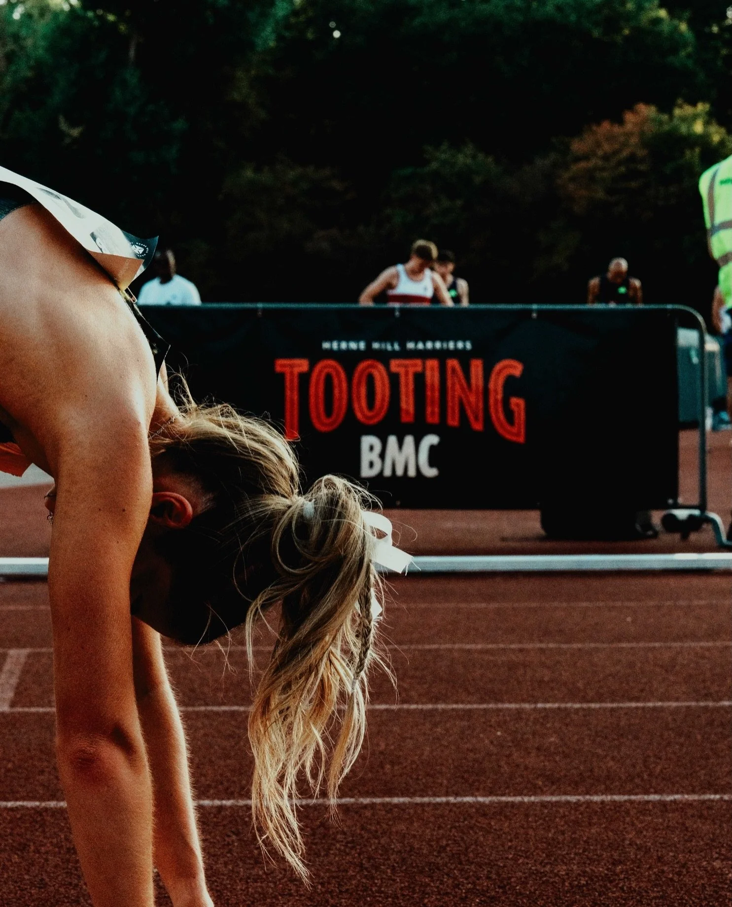 @britishmilersclub Tooting Bec station. 

Packed with action in a cooler summer evening at @herne_hill_harriers home ground.