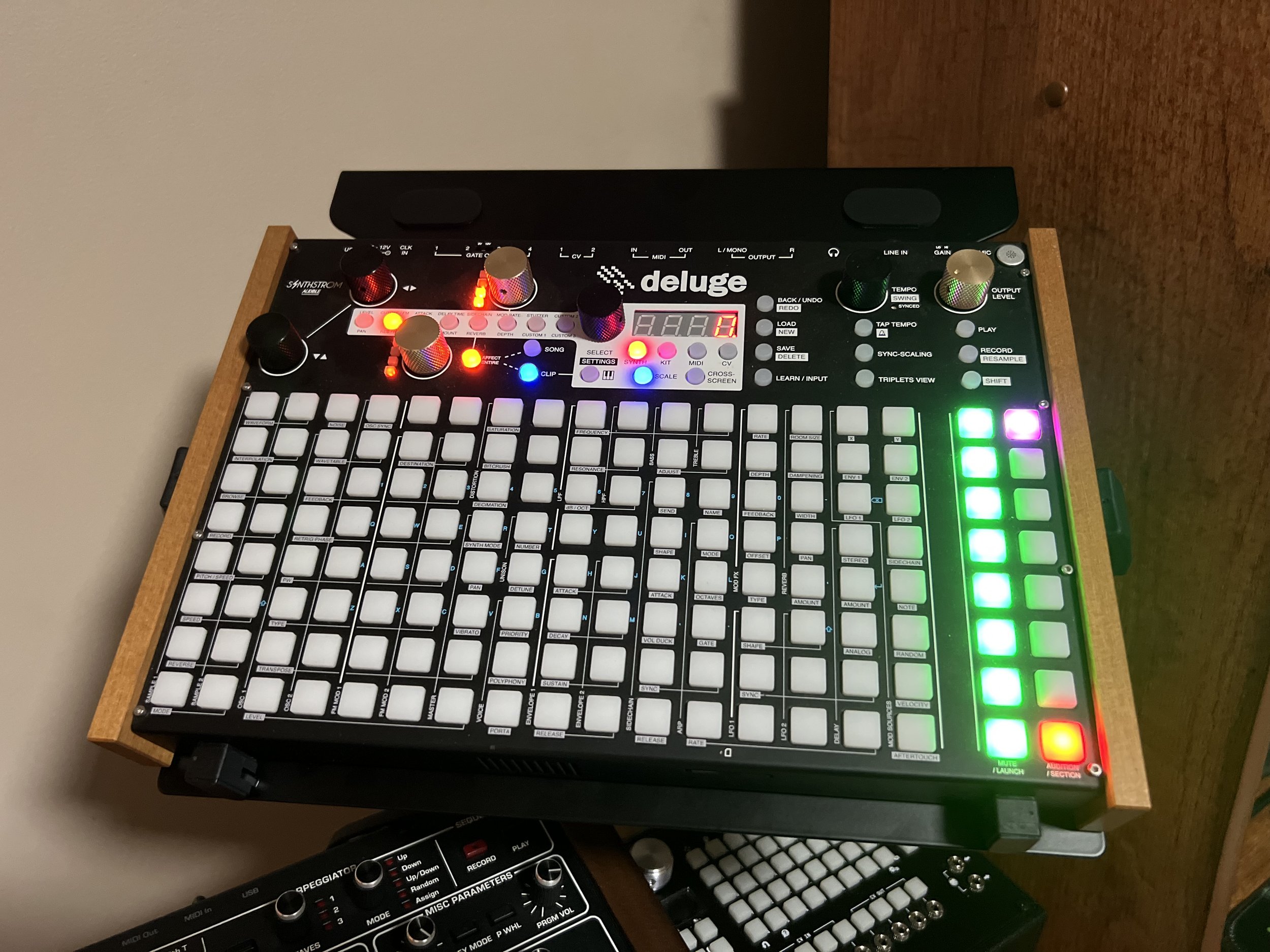 Synthstrom Audio Deluge