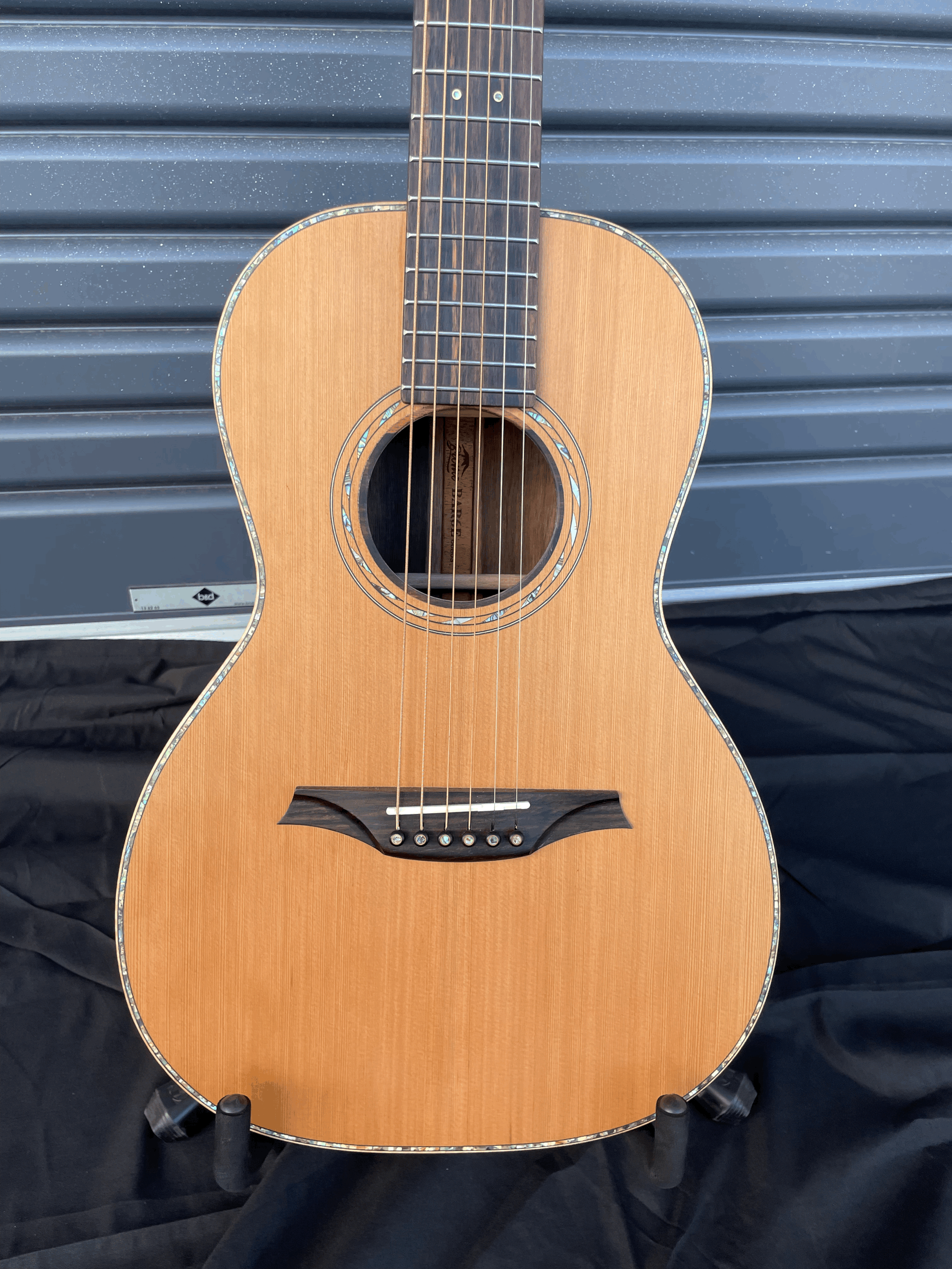 Mt. Bromo BAR6E Parlour Electric/Acoustic Steel String Guitar w/ pick up