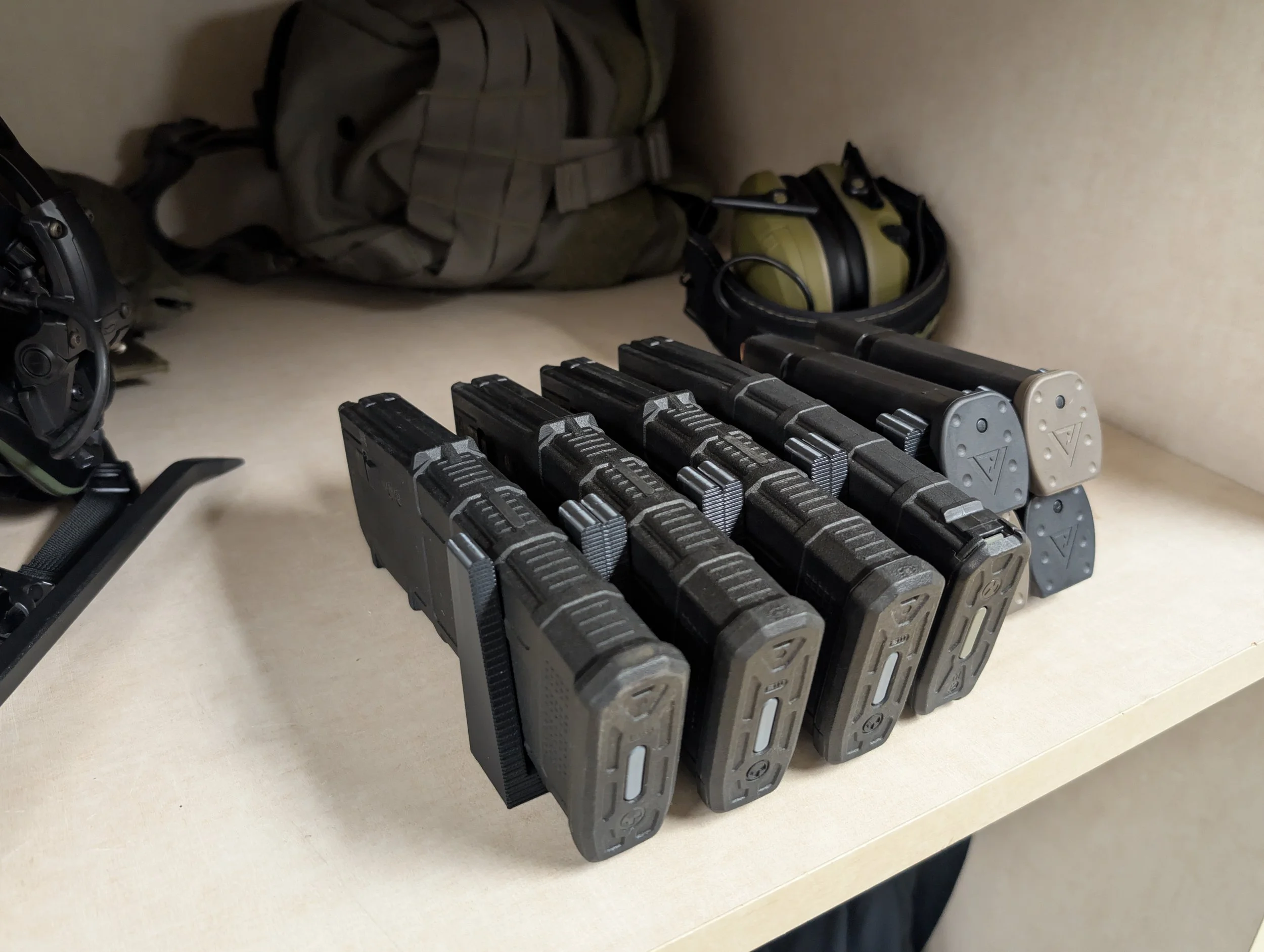 MAG RACK