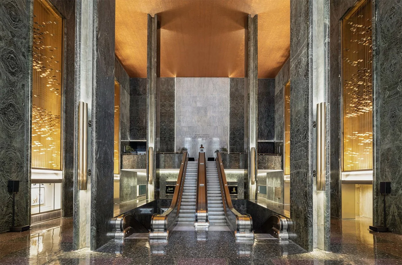 Rockfeller Center - R. Hood