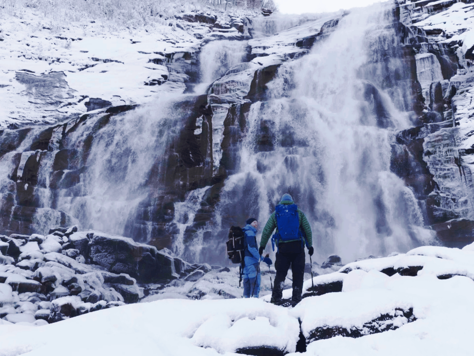 Snowshoeing with Rampen 