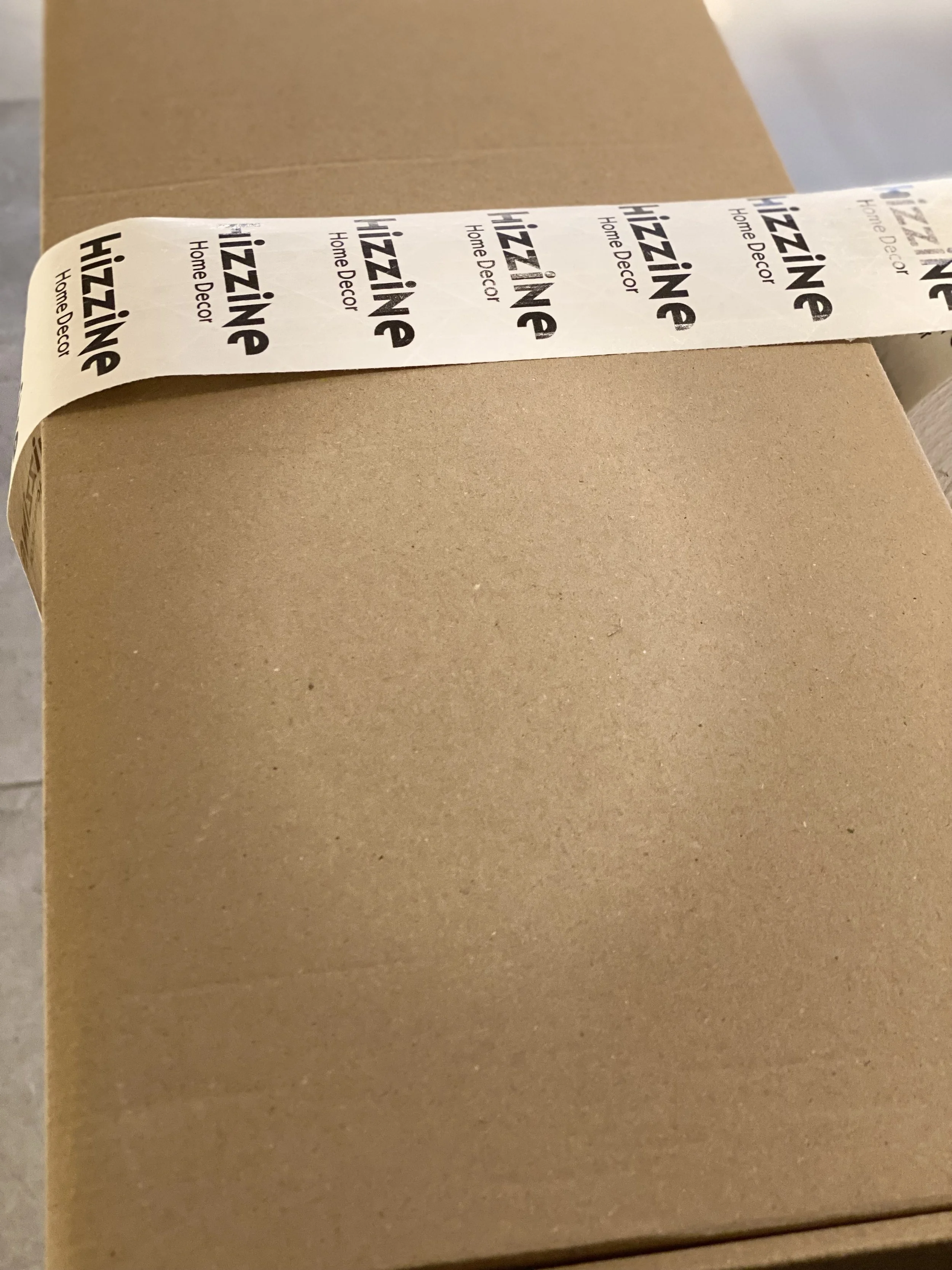 Hizzine shipping packaging box