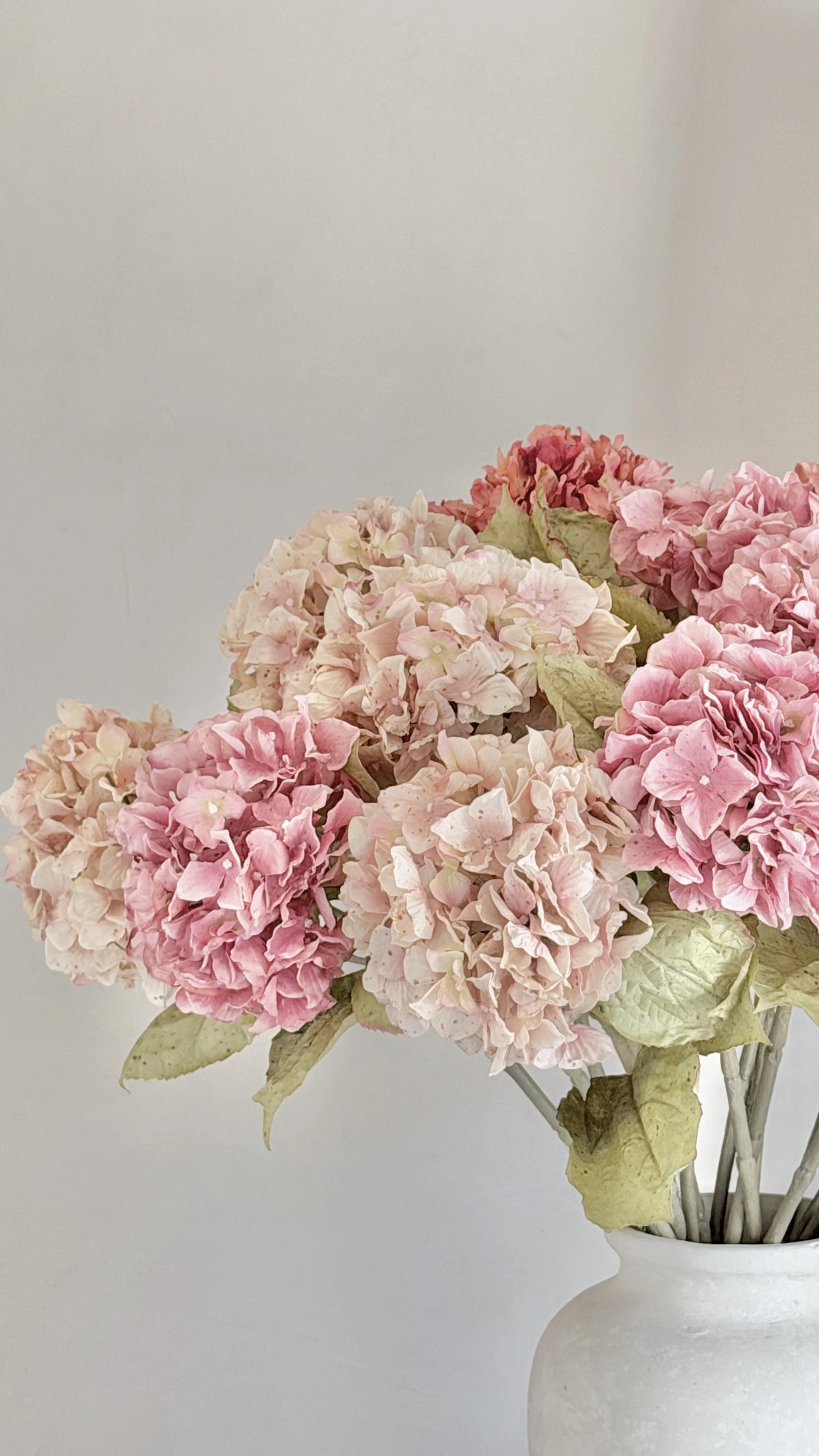 Real touch artificial faux hydrangea flowers