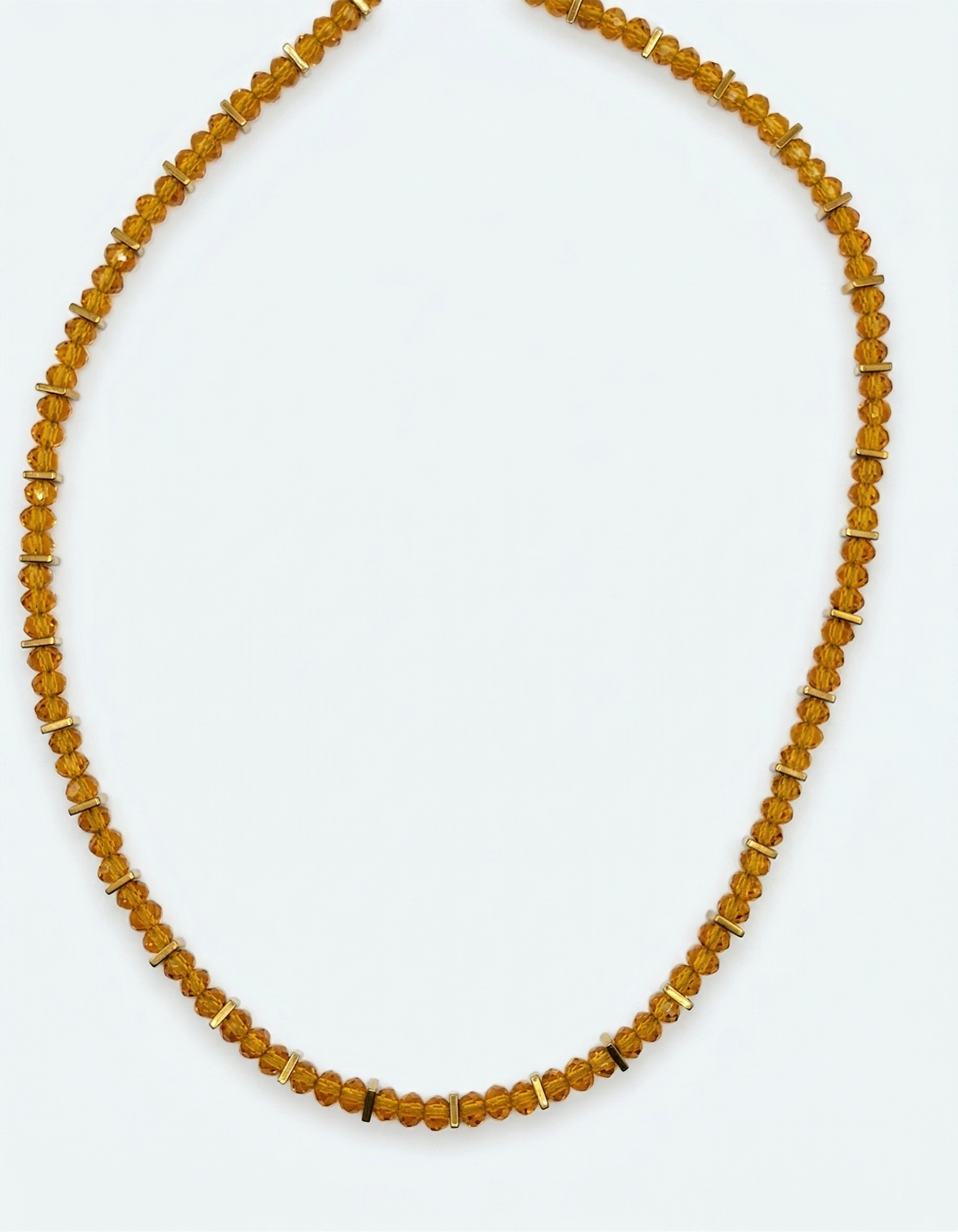 Golden necklace.png