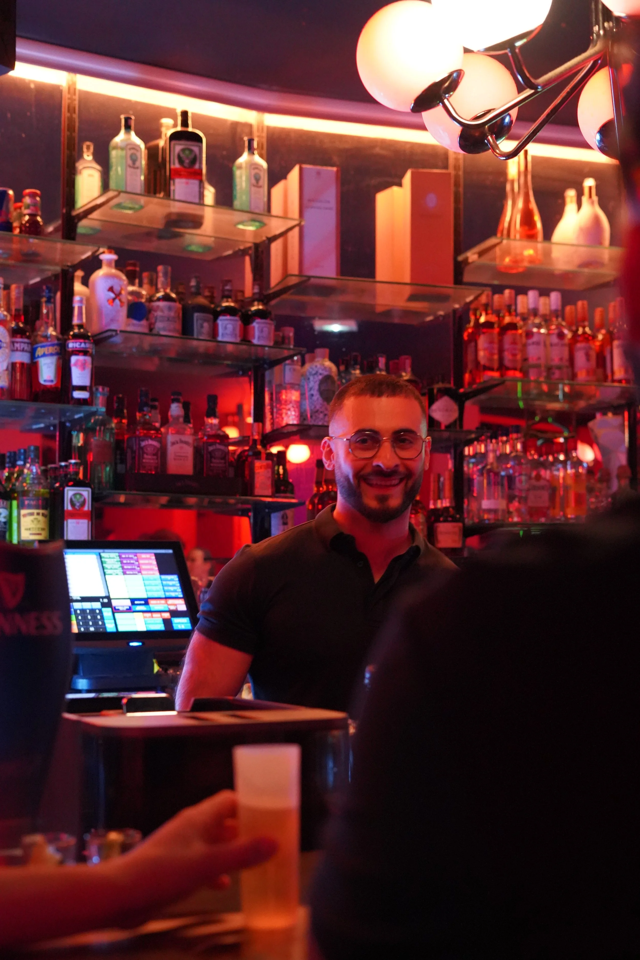 La bonne mine Club photo de Fatih serveur au Bar Saint-Étienne 42