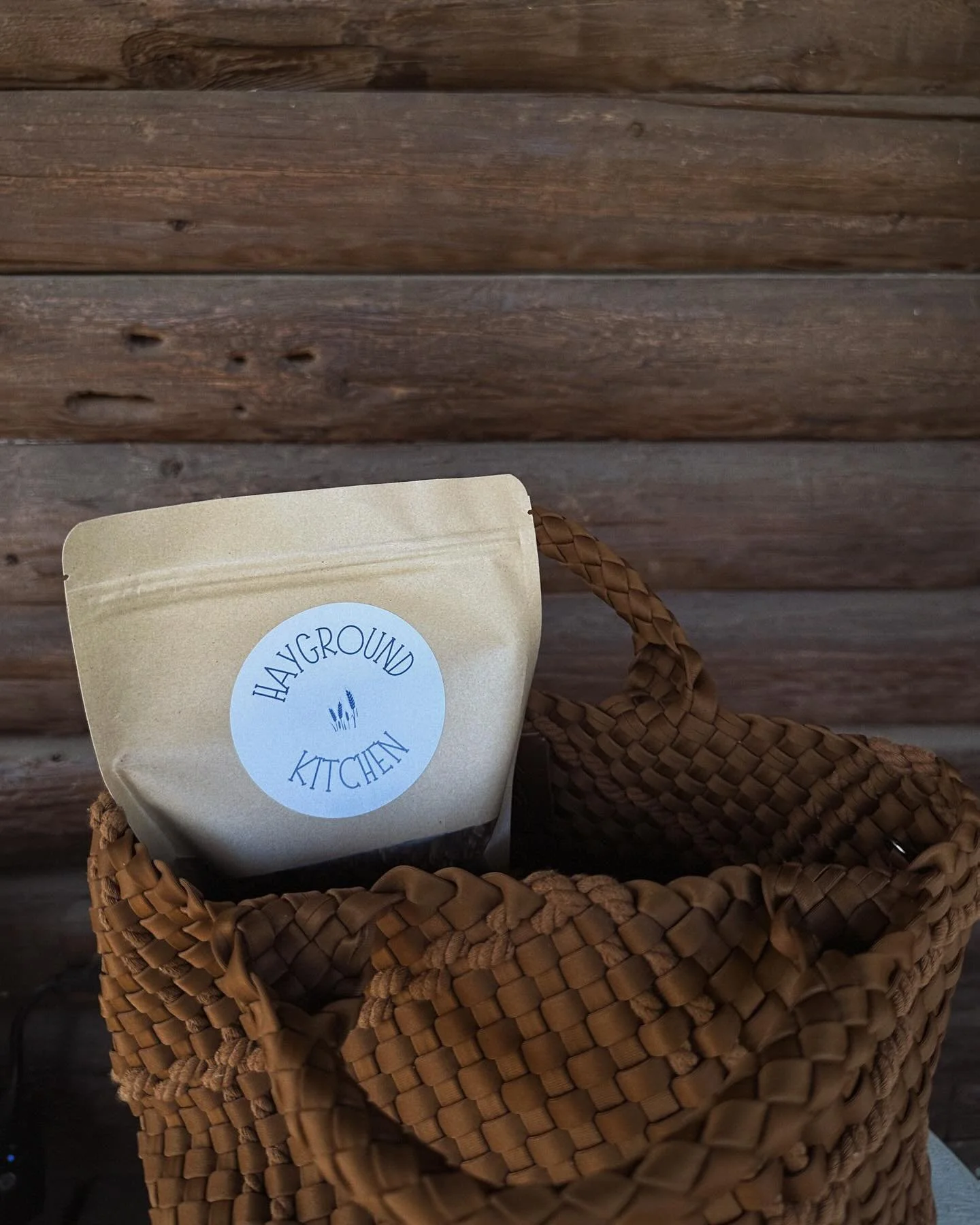 travel essentials 🤝 cocoa-nut granola