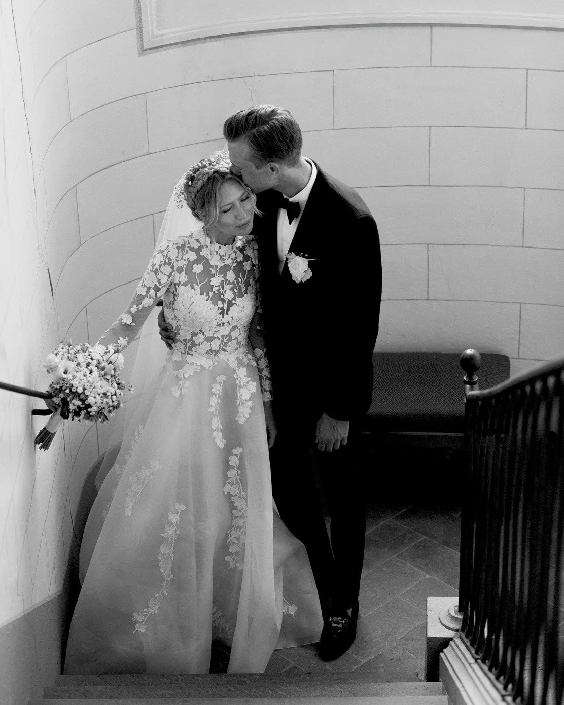 Our lovely couple in the castle wedding in Tuscany 😍
.
.
.
.
.
.
.
.
.
.
#weddinginitaly #weddingintuscany #bryllupsfotograf #italianweddingphotographer #weddingphotographertuscany #weddingvenuetuscany #weddinginflorence #tuscanyweddingphotographer 