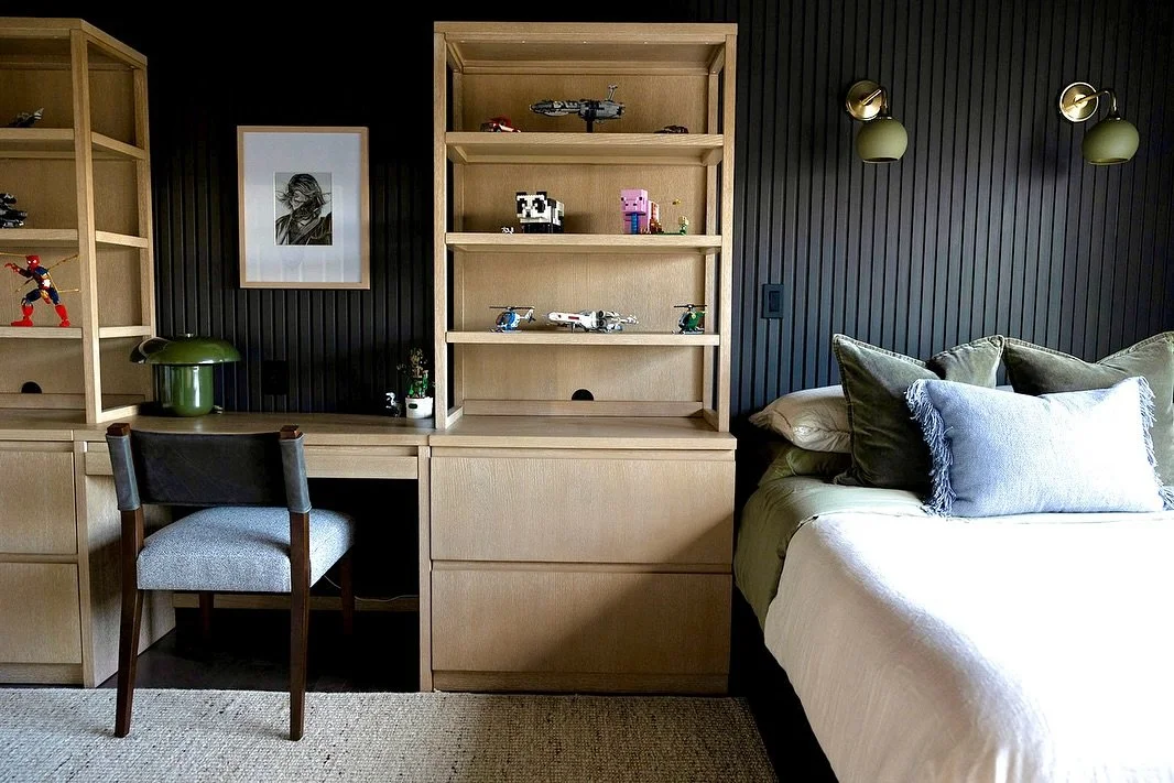 Can The Munro Project do moody?
Yes we can! Check out the before. This boys room (previously his sister&rsquo;s room) was transformed to a cool + moody space that highlights his love for legos + Star Wars. 

The feature wall has wood slats that were 