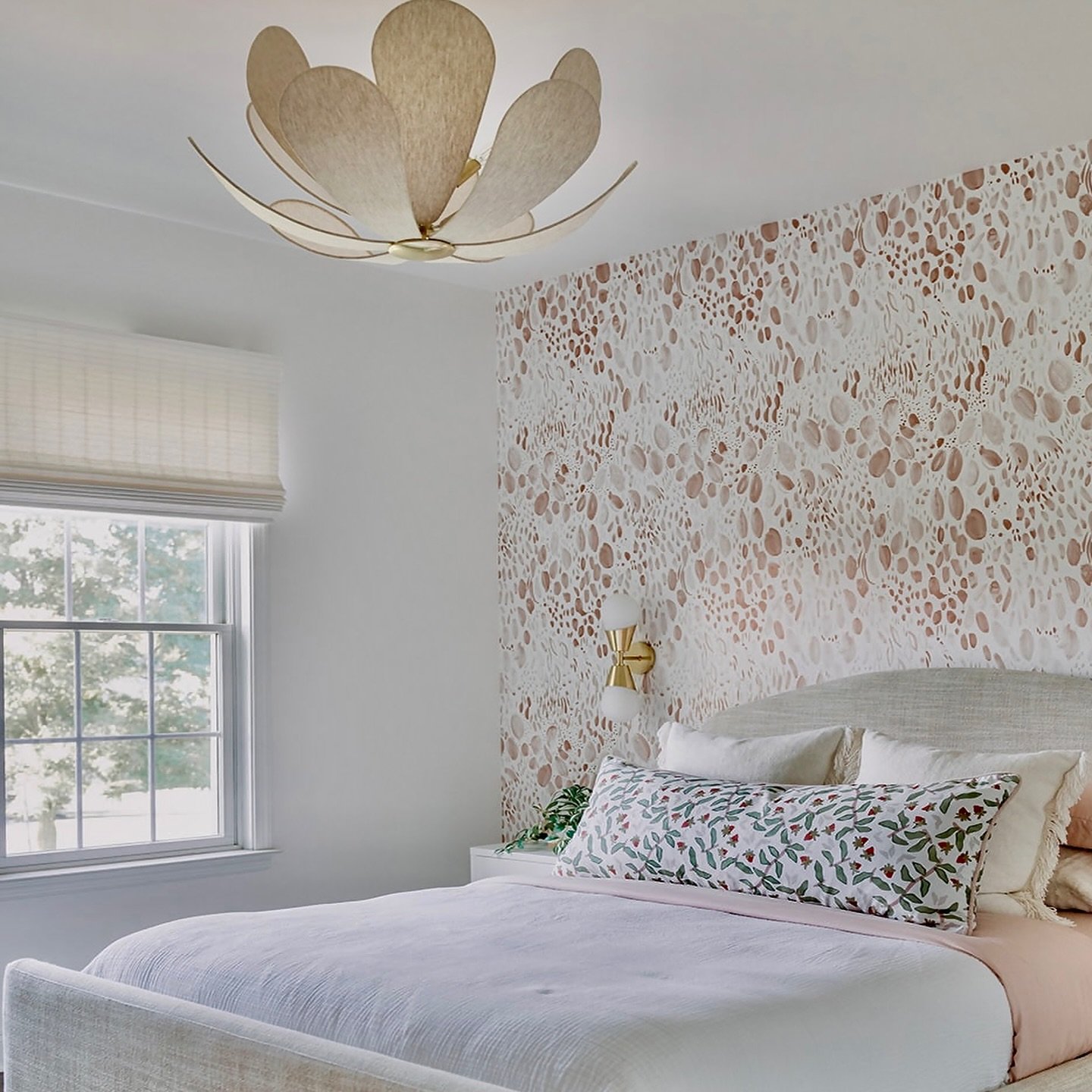 At the Starlite Run Project, all 3 kiddos were lucky to get personally designed bedrooms that will grow with them until college 🤞🏼
The youngest (and spunkiest) got her own special space! Even though it&rsquo;s the smallest it still packs a punch wi