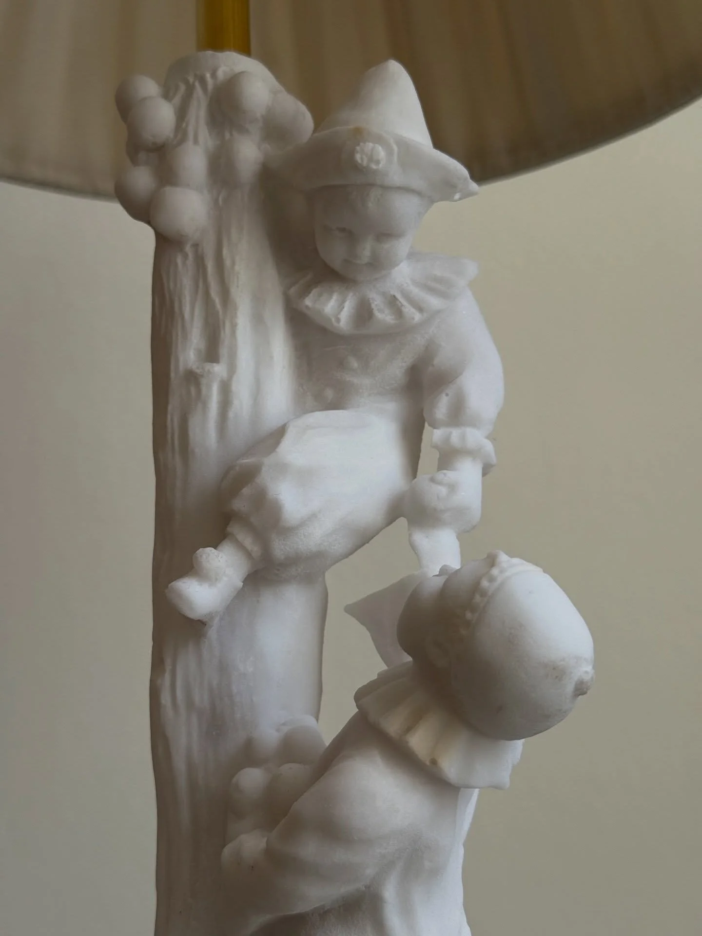 Early 20th century Italian carved alabaster table lamp with Commedia dell&rsquo;Arte figures climbing a tree.

Compact in scale, ideal for bedside, reading nook or smaller corners.

Height approx. 35 cm.

More details on the website.