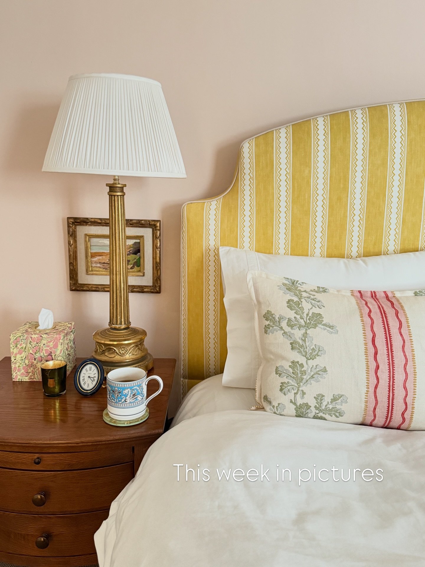 THE SUNDAY SCROLL - what a week! It started off in cold Iceland where I finally got to meet my husbands old friends, then a visit from my aunt with the mandatory touristisng of London to a fabulous trip to @lakes_byyoo with our friends. The cover is 