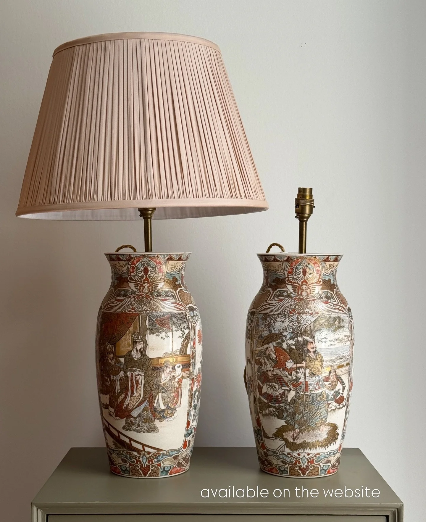 A pair of antique lamps ca 1850th. Found this stunning pair in Arundel and just have to bring them with me. Height inc lamp holder ca 50 cm. Available in the shop.