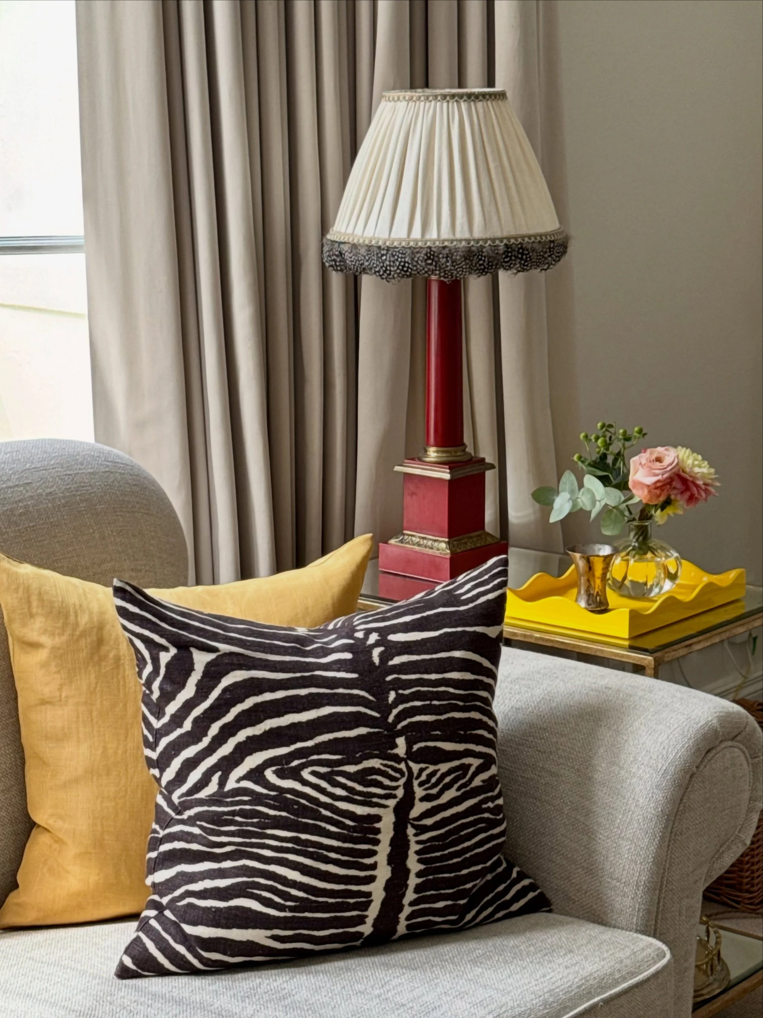 This week nothing went as planned, but somehow it all worked out even better. Swipe for the drama 😂

More photos from the shoot with @earth.by.le are coming soon and they turned out SO good. And the quality of the lampshades is something else 🫠

👋