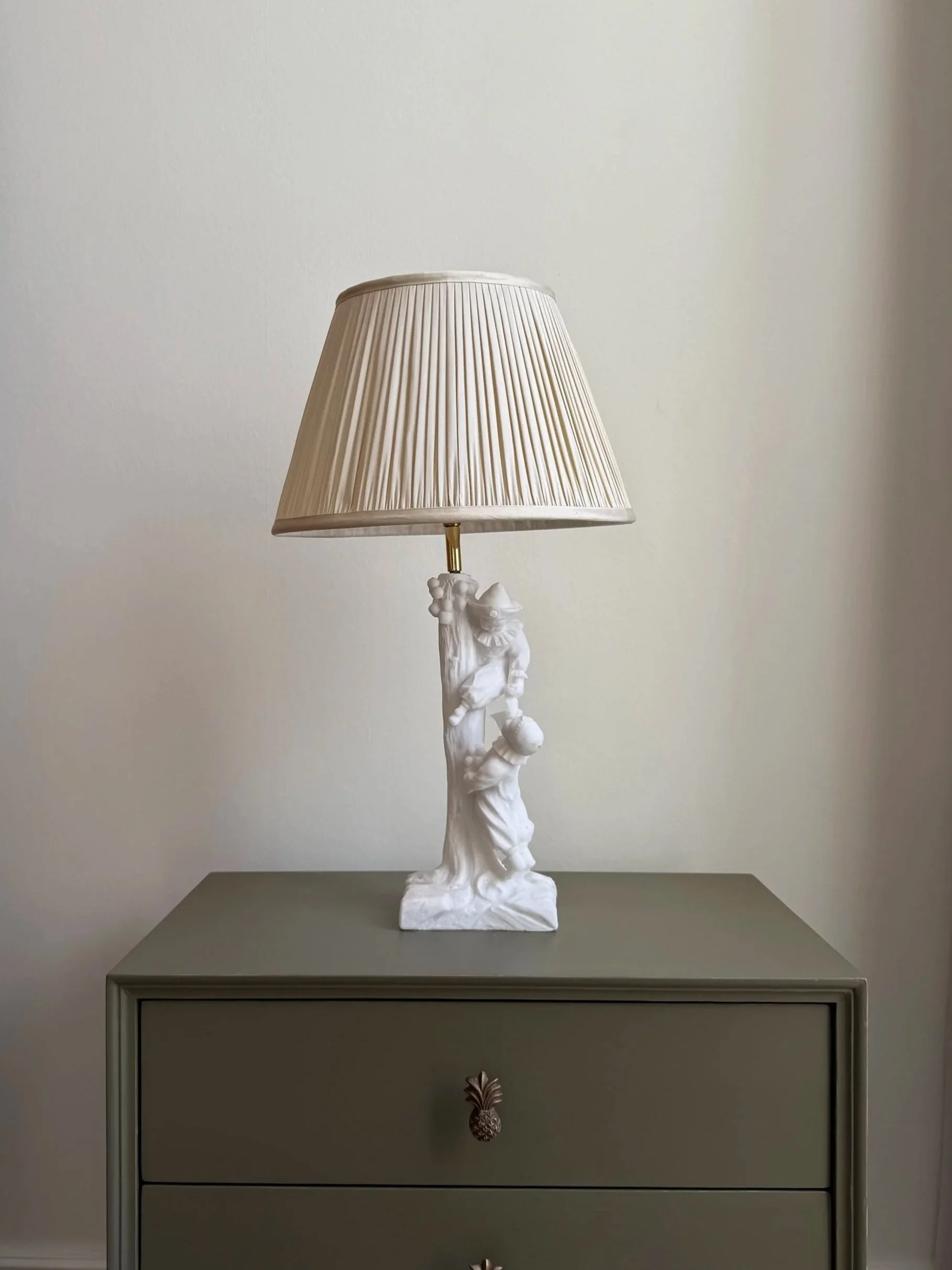 White Alabaster Lamp Climbing Children