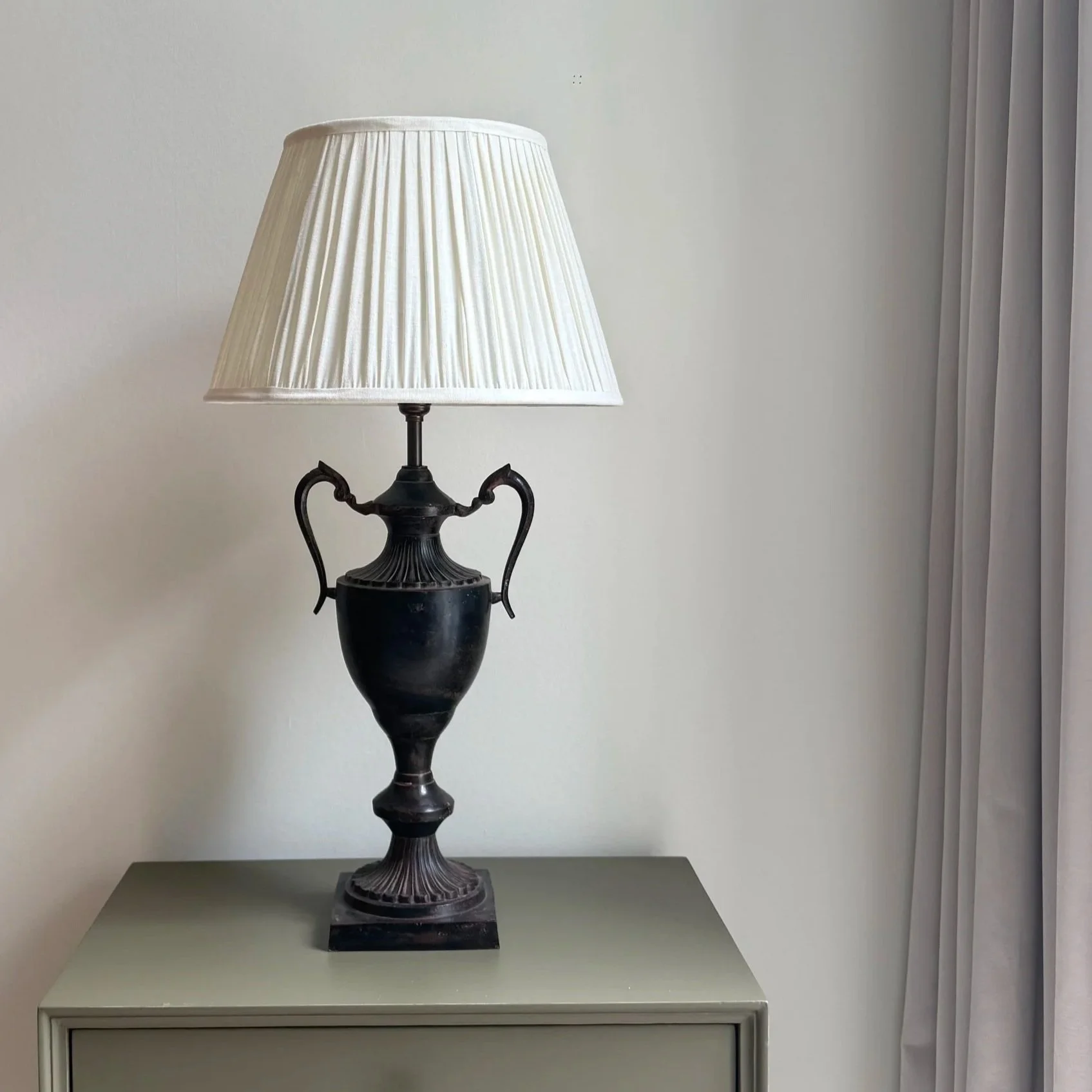 Elegant Metal Urn Lamp