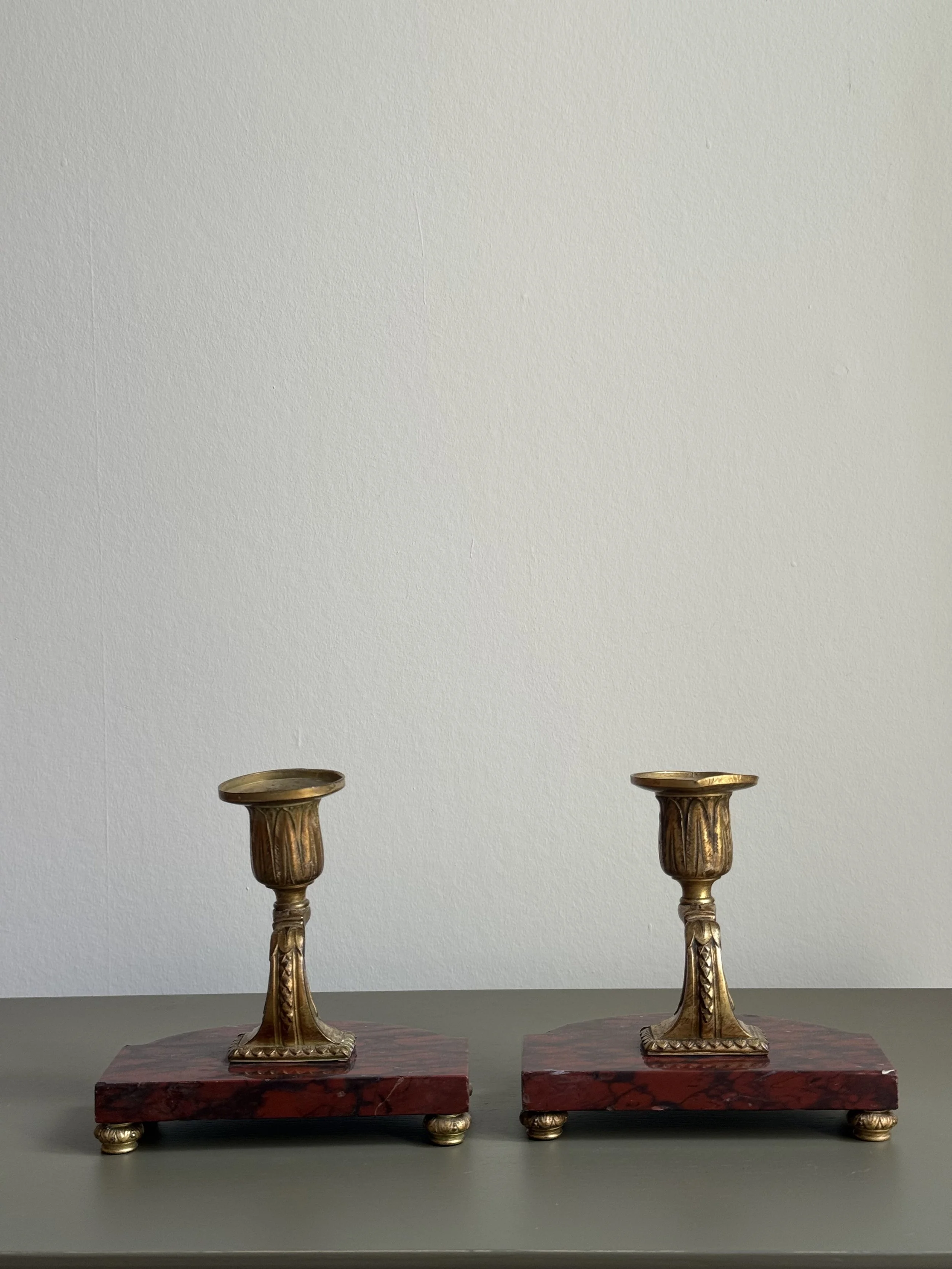 napoleon-iii-red-marble-candlesticks-gilt-metal-detail.jpg
