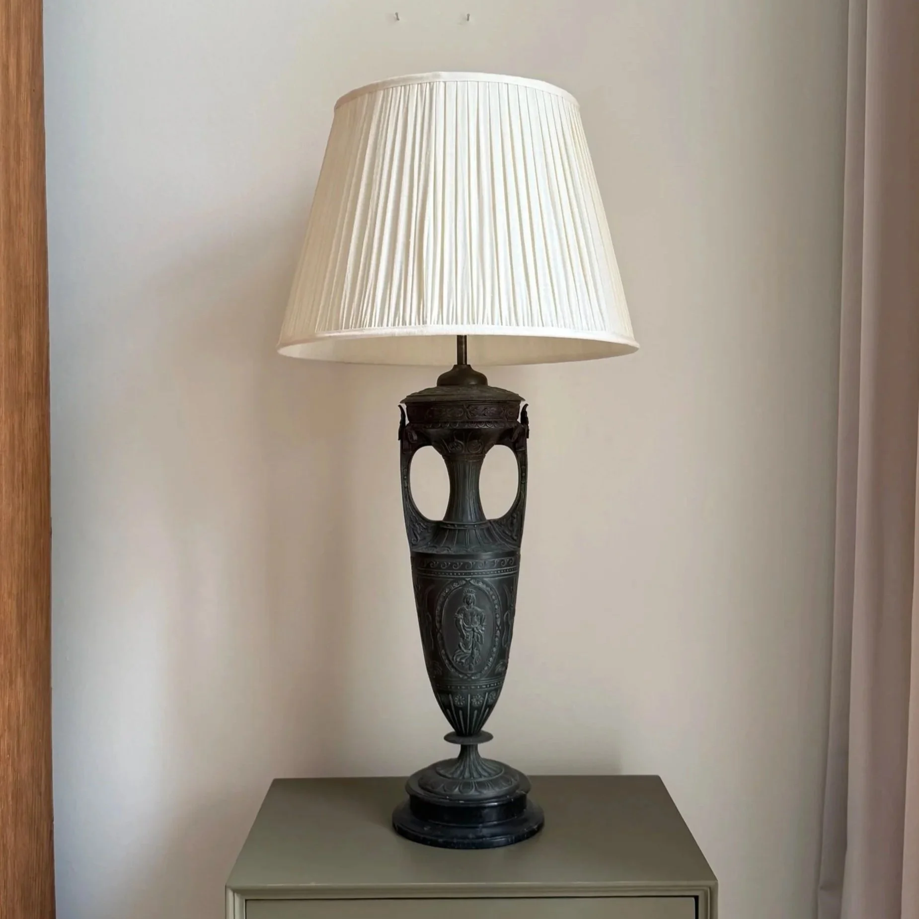 A Rare Bronse Lamp With Marble Base
