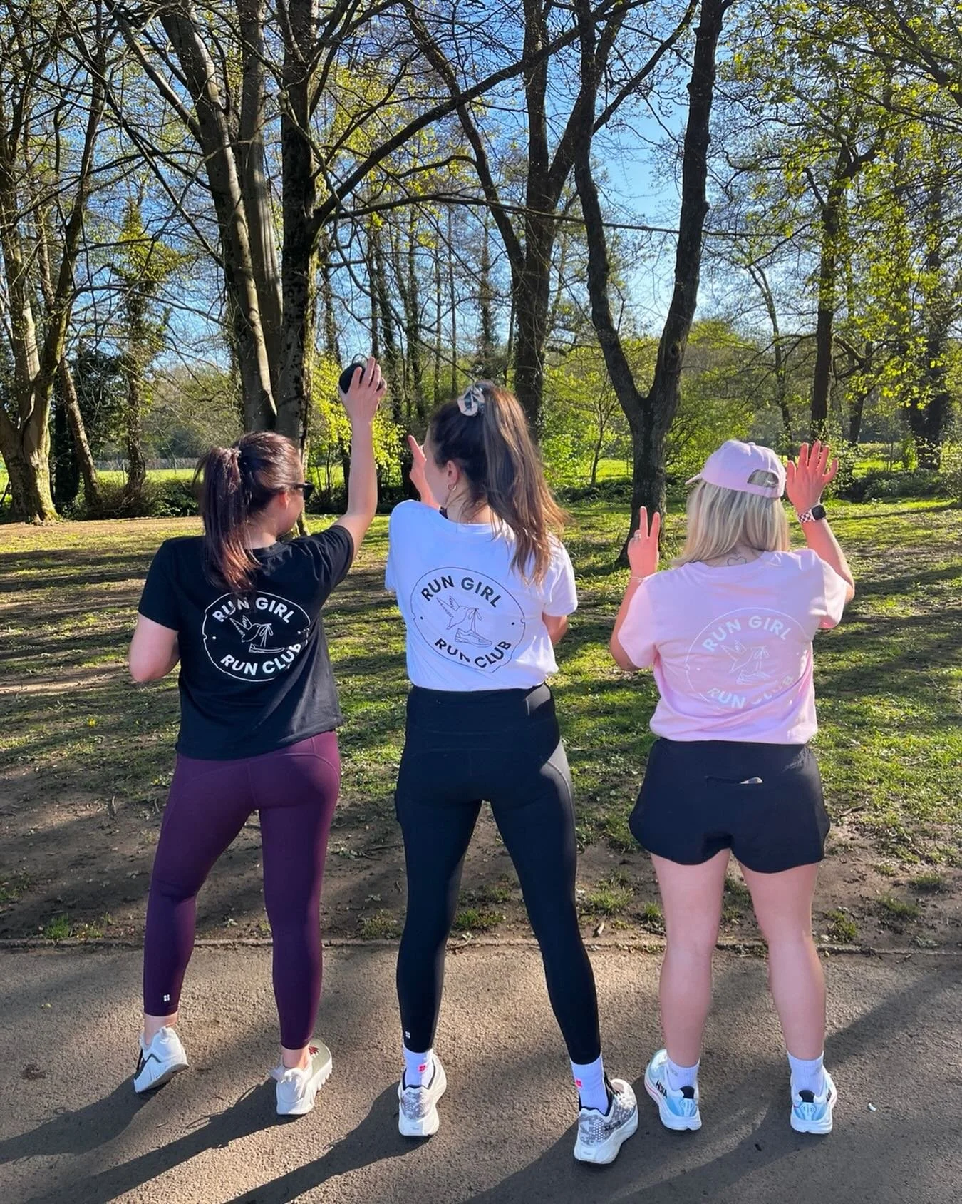 RUN CLUB: 19.04. Relocated to Cwmbran for the morning. Giving our logo tees a moment 🩷🤍🖤 

Wearing @blisskraftscrunchies at run club today. 😘

Thinking of joining a run club but don&rsquo;t know where to start? We&rsquo;re a new group &amp; still