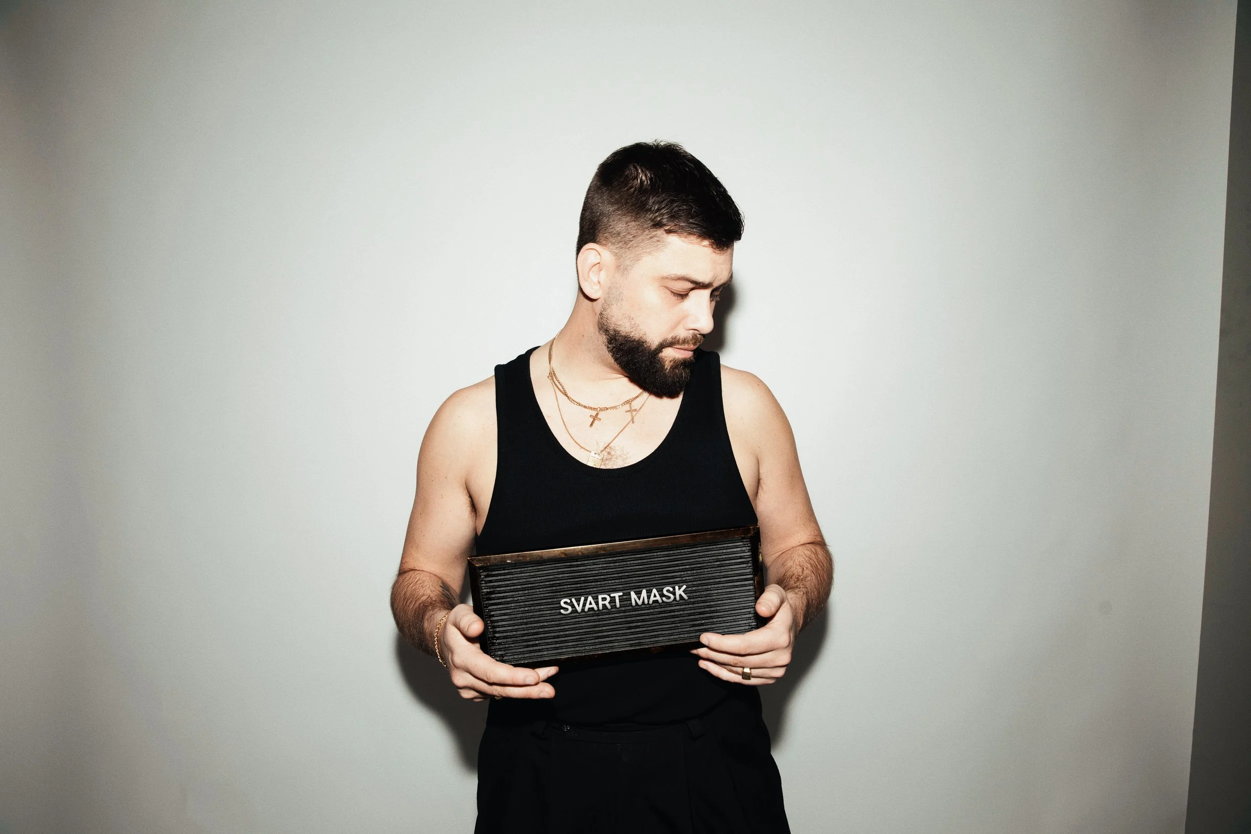 Svart Mask.jpg