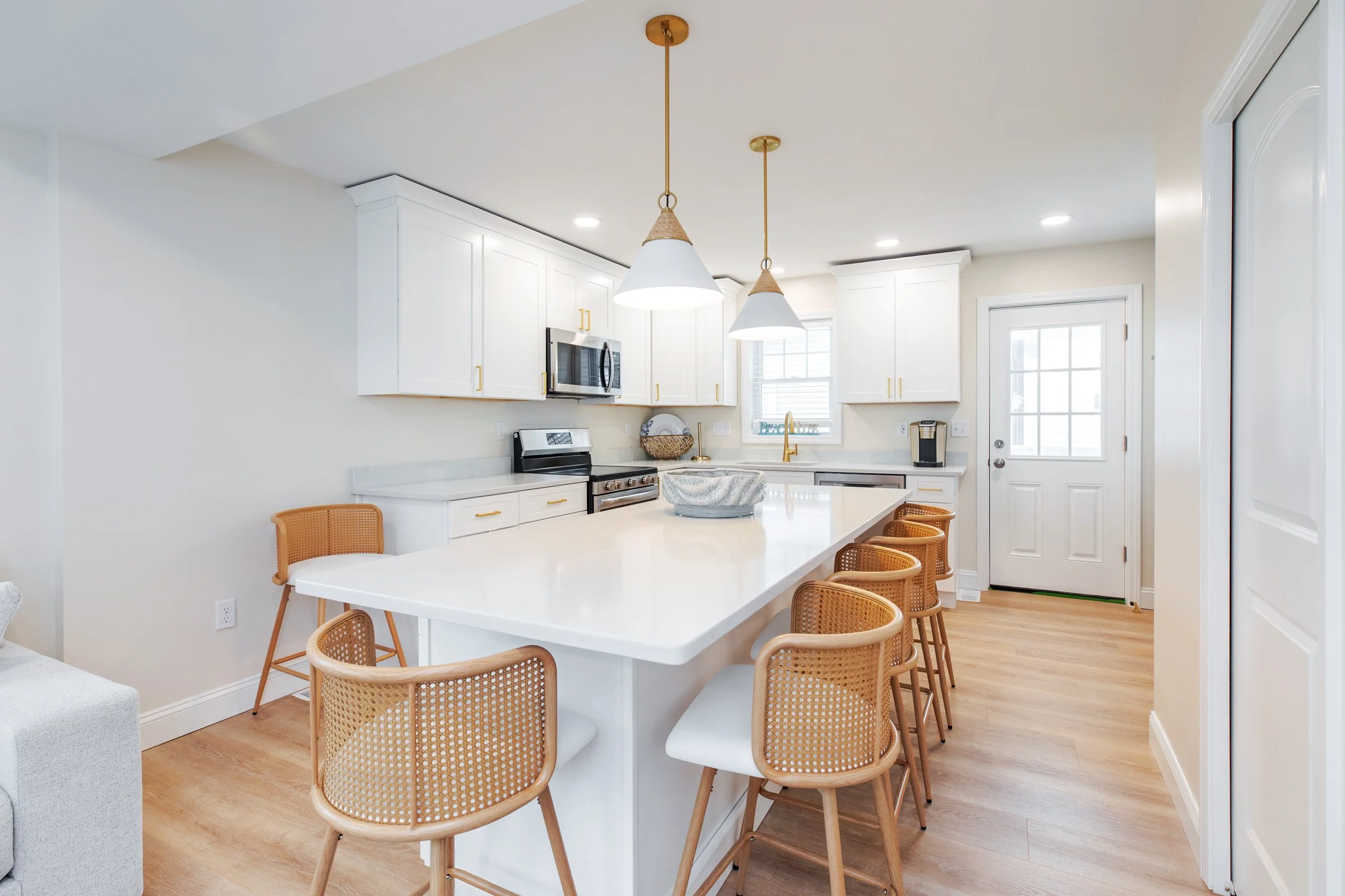 6 Bradford Ave Hampton Left 5411.jpg