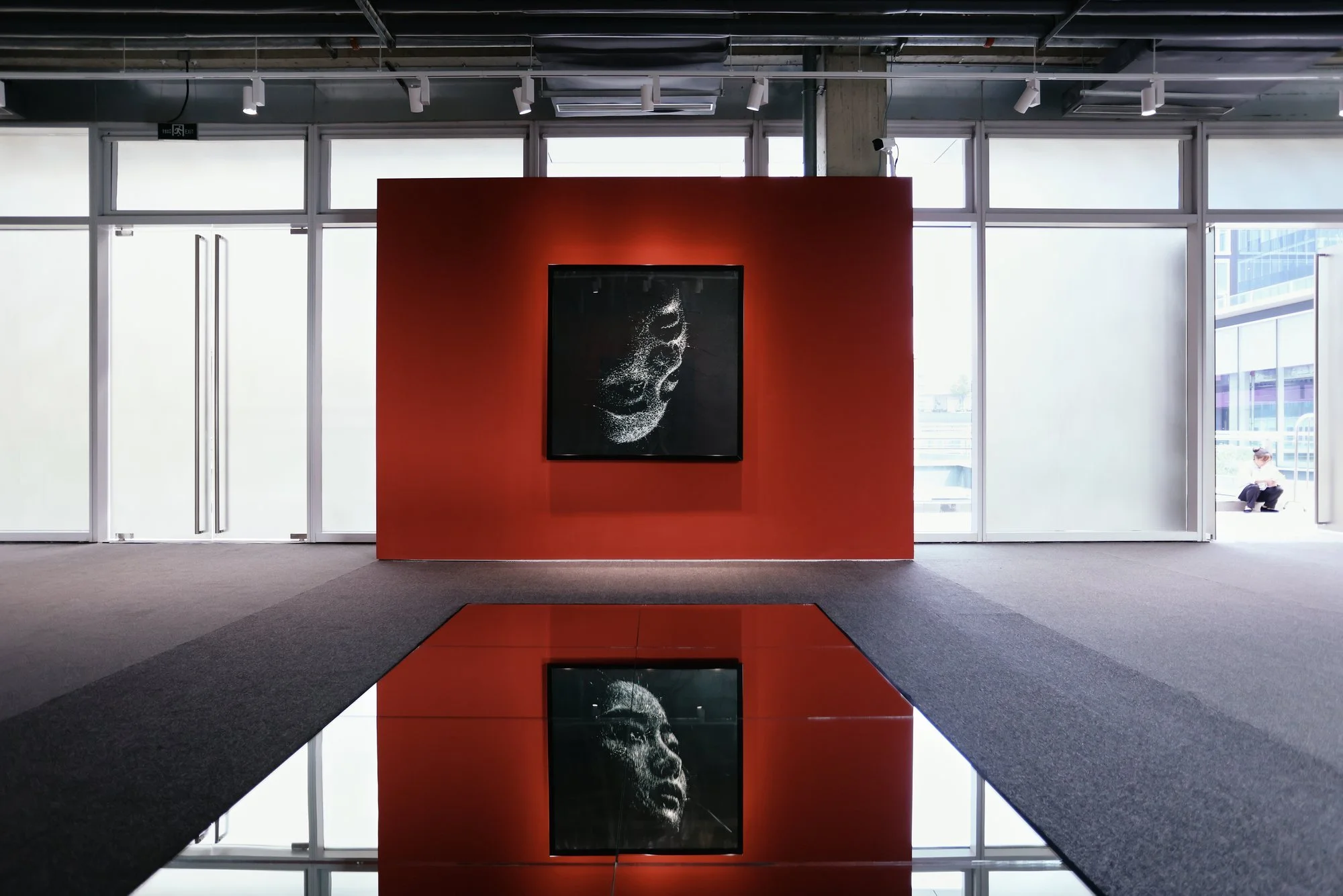 Simon Berger, sculptural glass work in BREAK · CONSTRUCT, Carte Blanche, Hangzhou