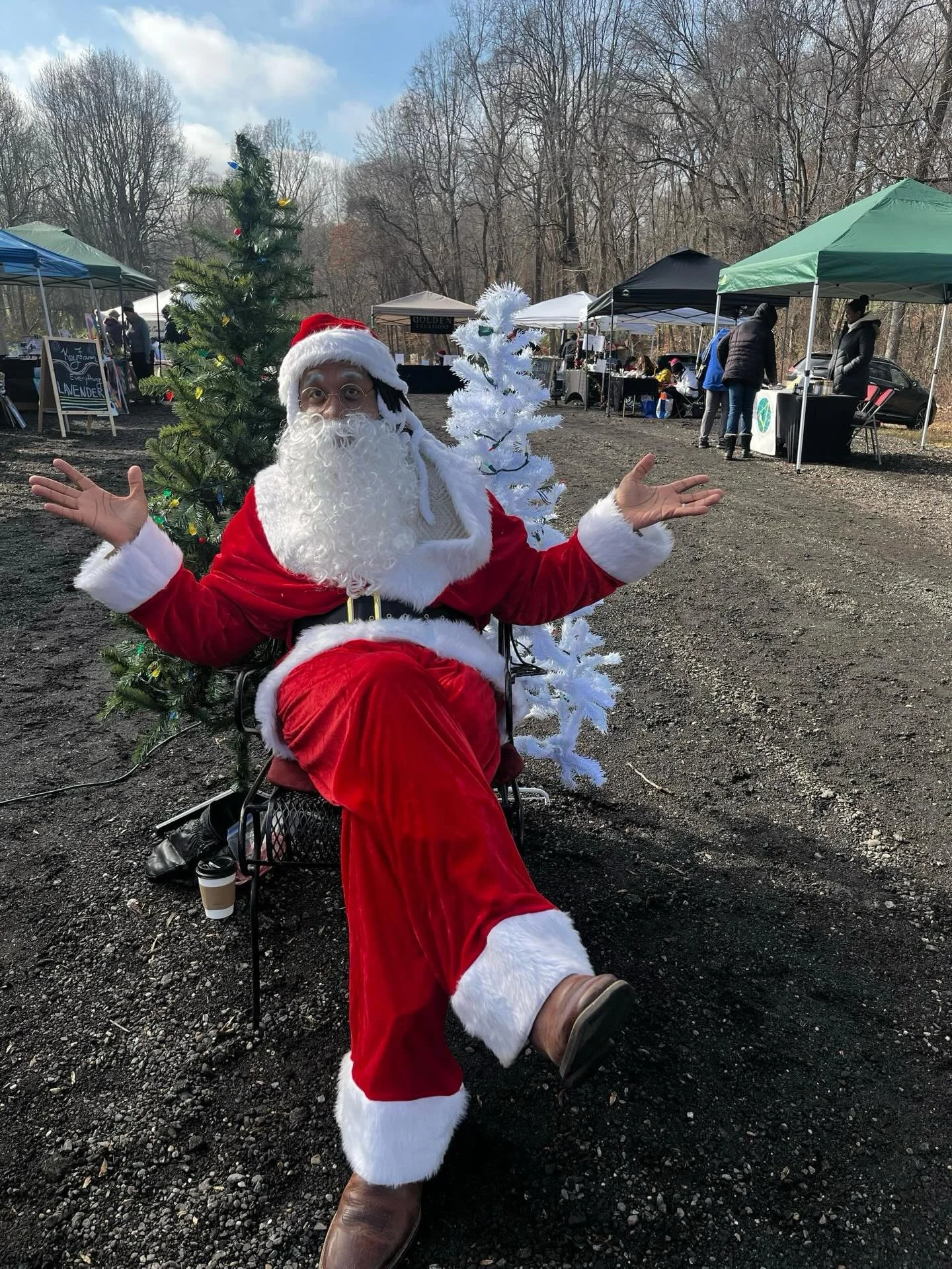 Huge thanks to the @croomfarmersmarket for having me out this weekend to help spread a little holiday cheer 🔔🎄 Great time out in community with my neighbors. Wishing a very Merry Christmas to all who celebrate, from &ldquo;Papa-Claus&rdquo; himself
