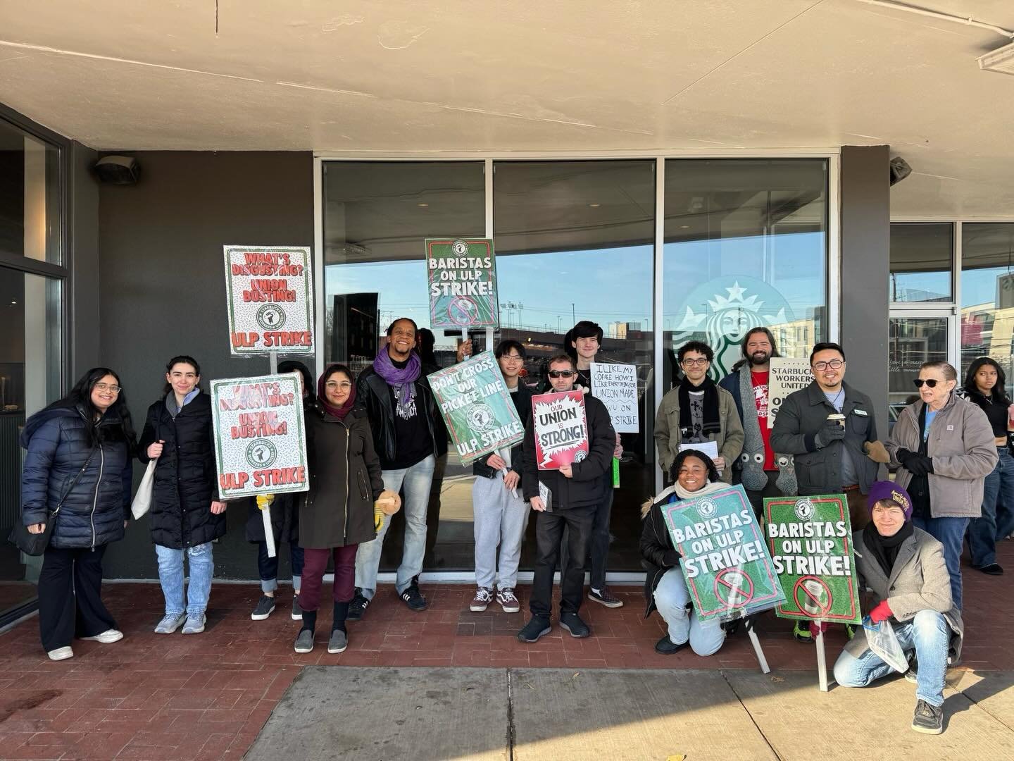 Love and solidarity to Starbucks workers organizing and striking for fair wages here in the county and across the country ✊🏿I&rsquo;m personally grateful for the chance to walk the picket line with @umdsbwu fighting for dignity, fairness, and a voic
