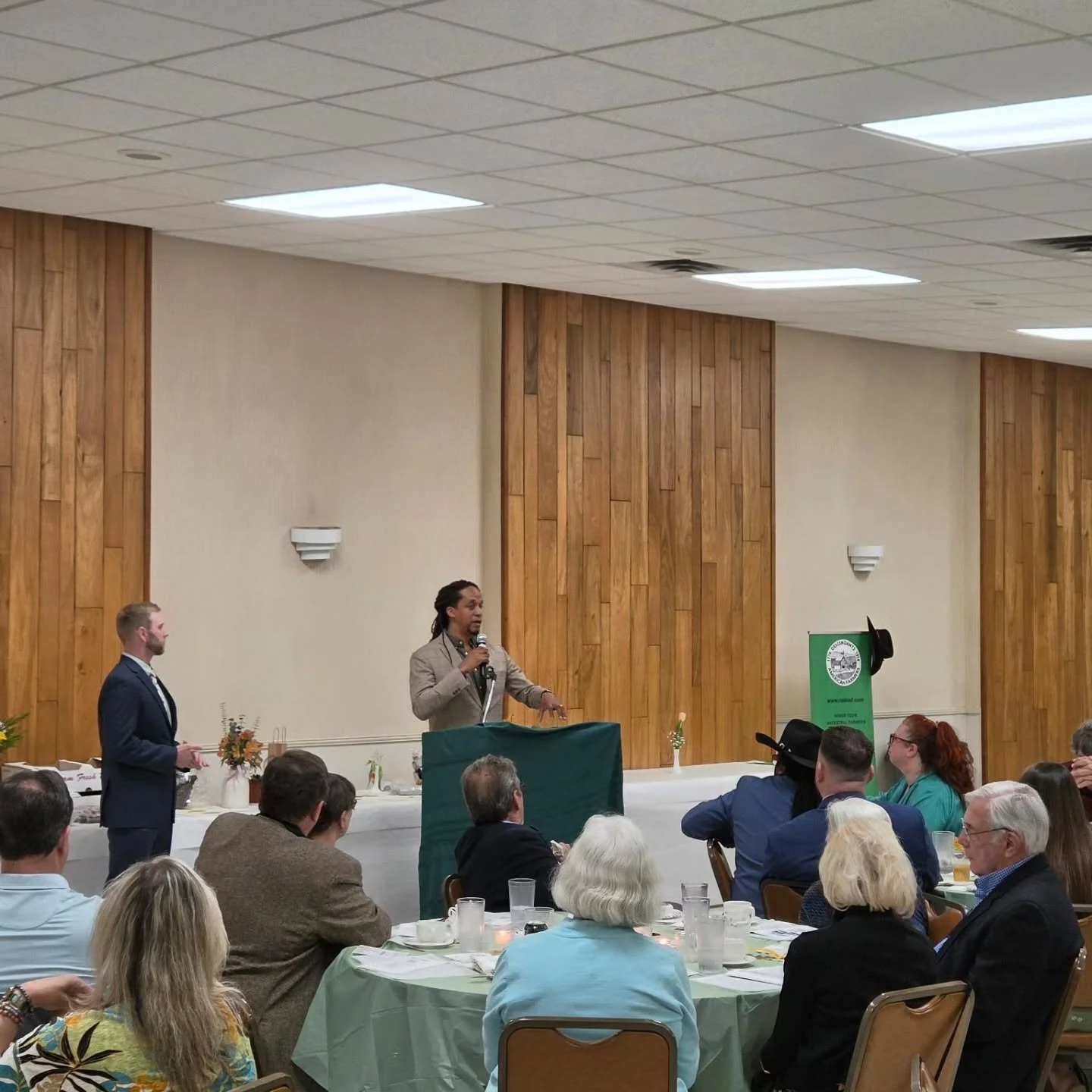 Deepest thanks to the @mdfarmbureau for a wonderful Spring Banquet last night! 🚜🌸
​Farm Bureau gatherings are truly one of my favorite parts of living in South County and being part of this agricultural community. Thank you for making me and my fam