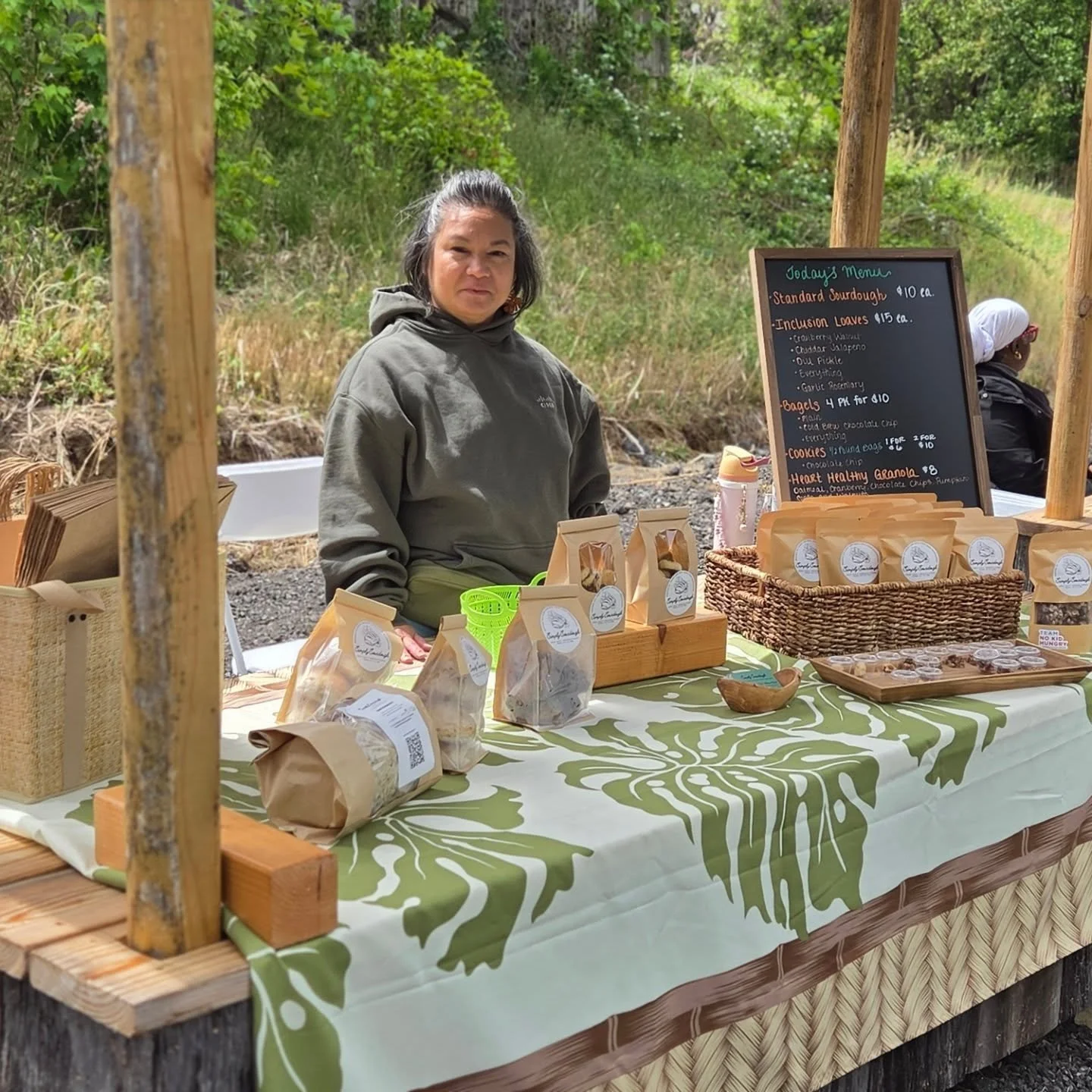Long day on the campaign trail, started the morning energized by opening day of the Croom Community Farmers Market @croomfarmersmarket 🌽🍓
​A huge thank you to our local farmers and vendors for keeping this gem going! 🚜✨
​Come say hi and support ou