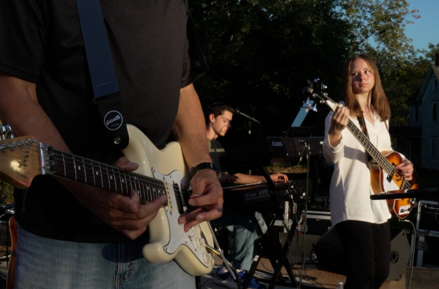 Rodger Waters Bass Playing