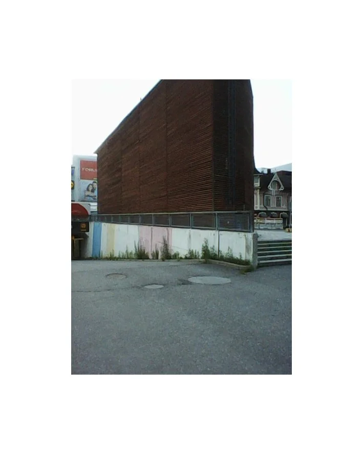 Asema-aukio. 2025. Nokia 130.