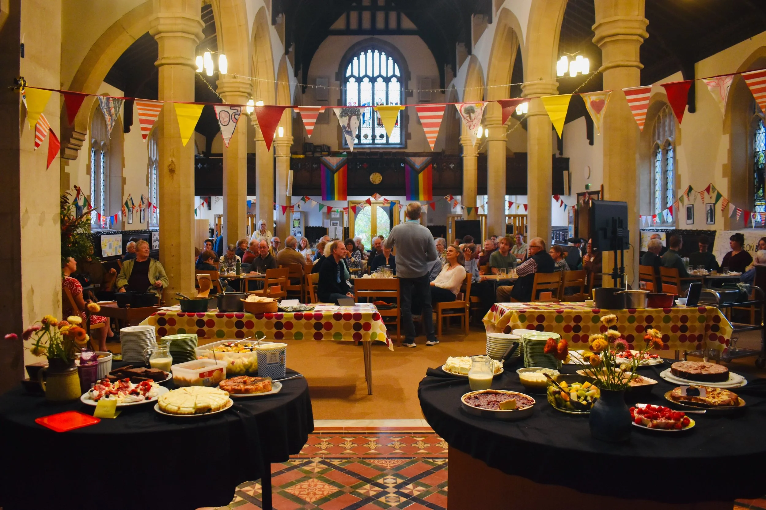 Snapshots from our 50th anniversary feast 🍛🇵🇸

Particular thanks to @azzam.naz for catering for us all 🫶🏻