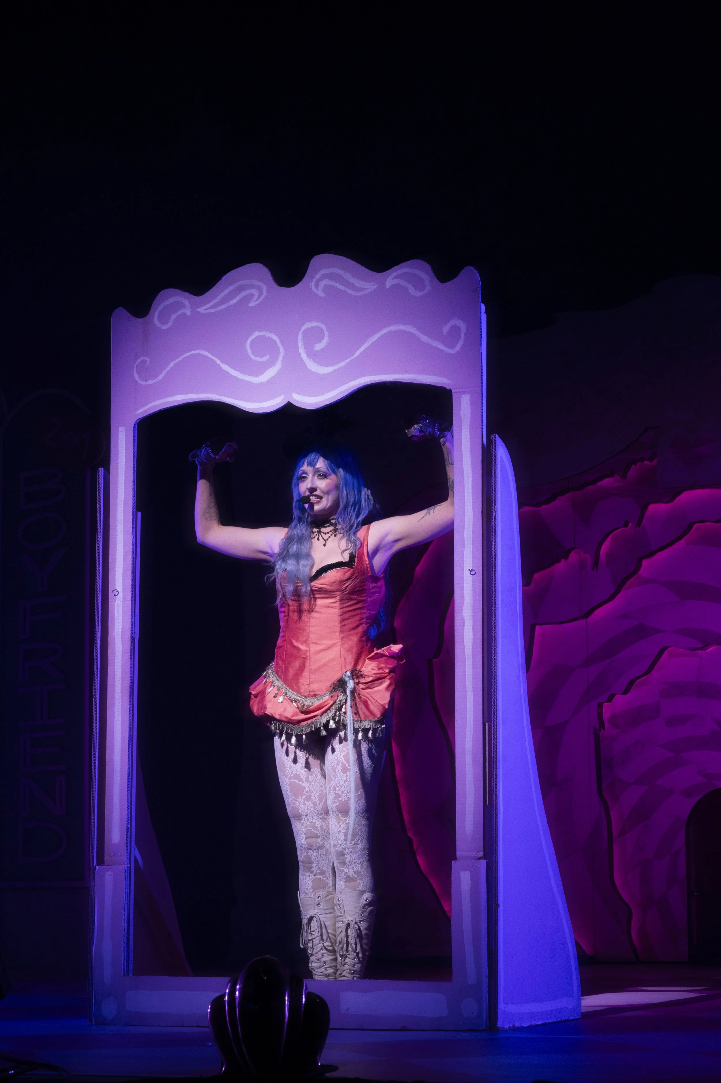 Ashnikko in Smoochie World