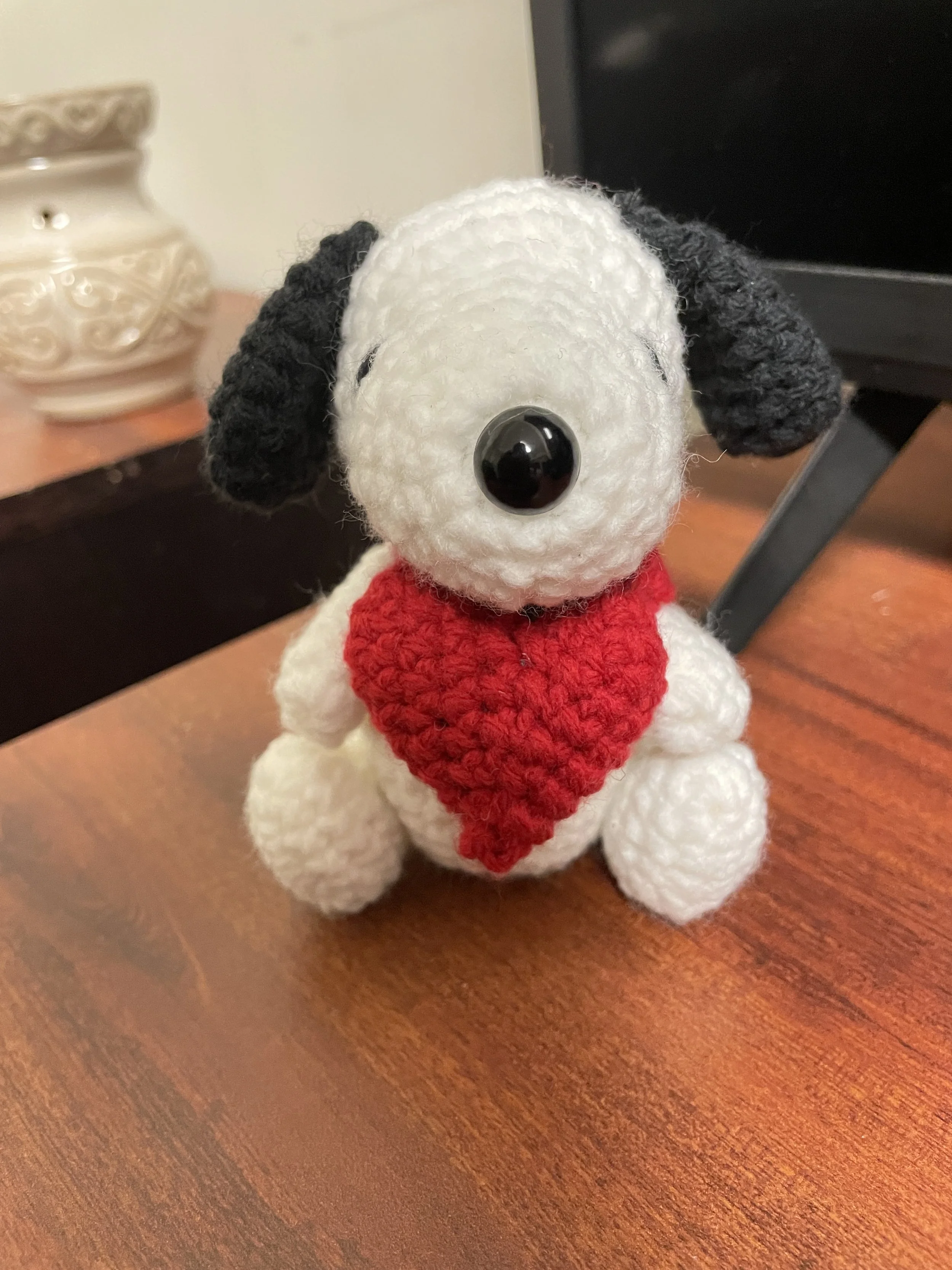 snoopy with heart.JPG