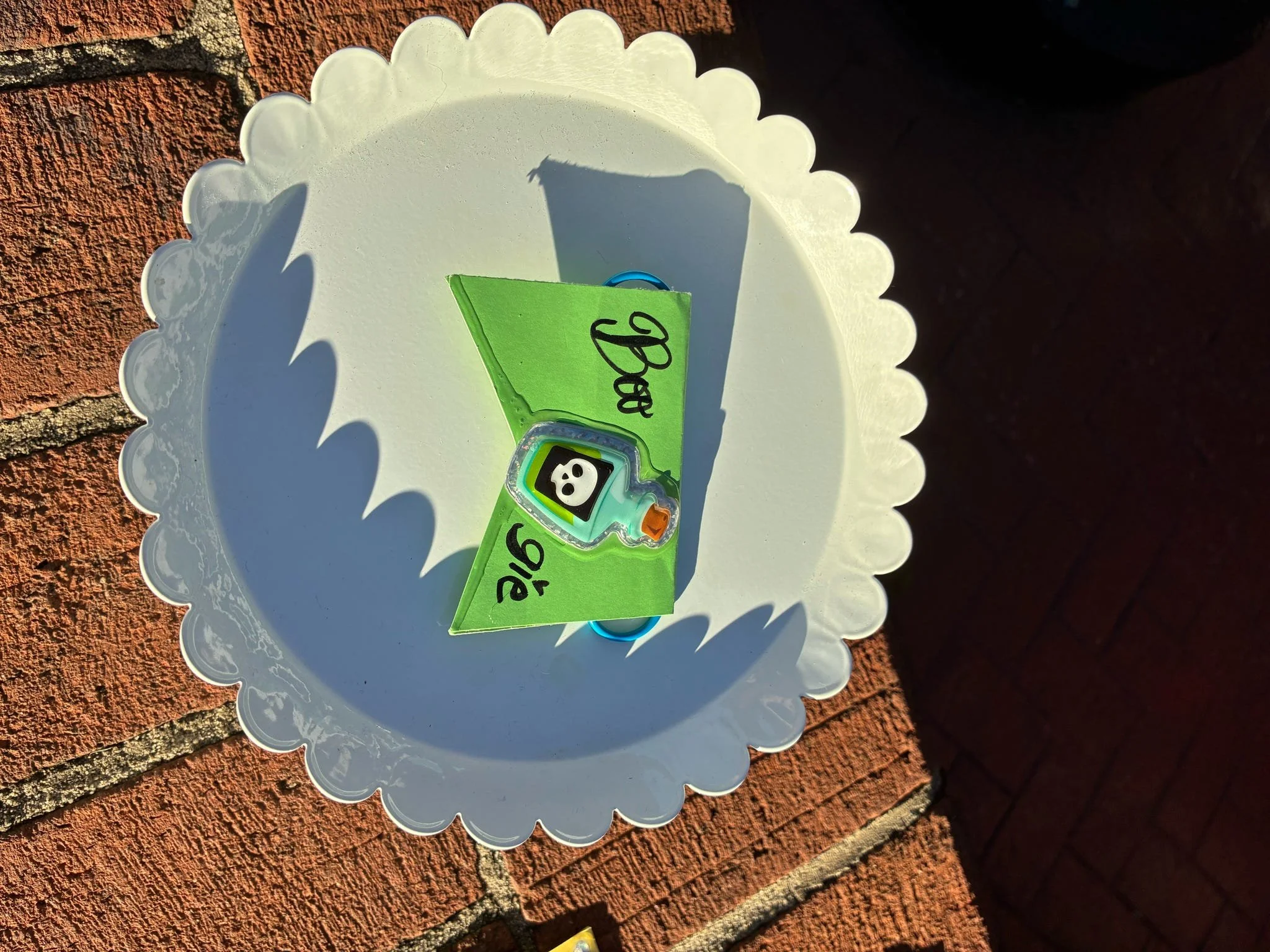 ROW 20 BOO GEE DIMENSIONAL PAPER JUMBO CLIP.JPEG