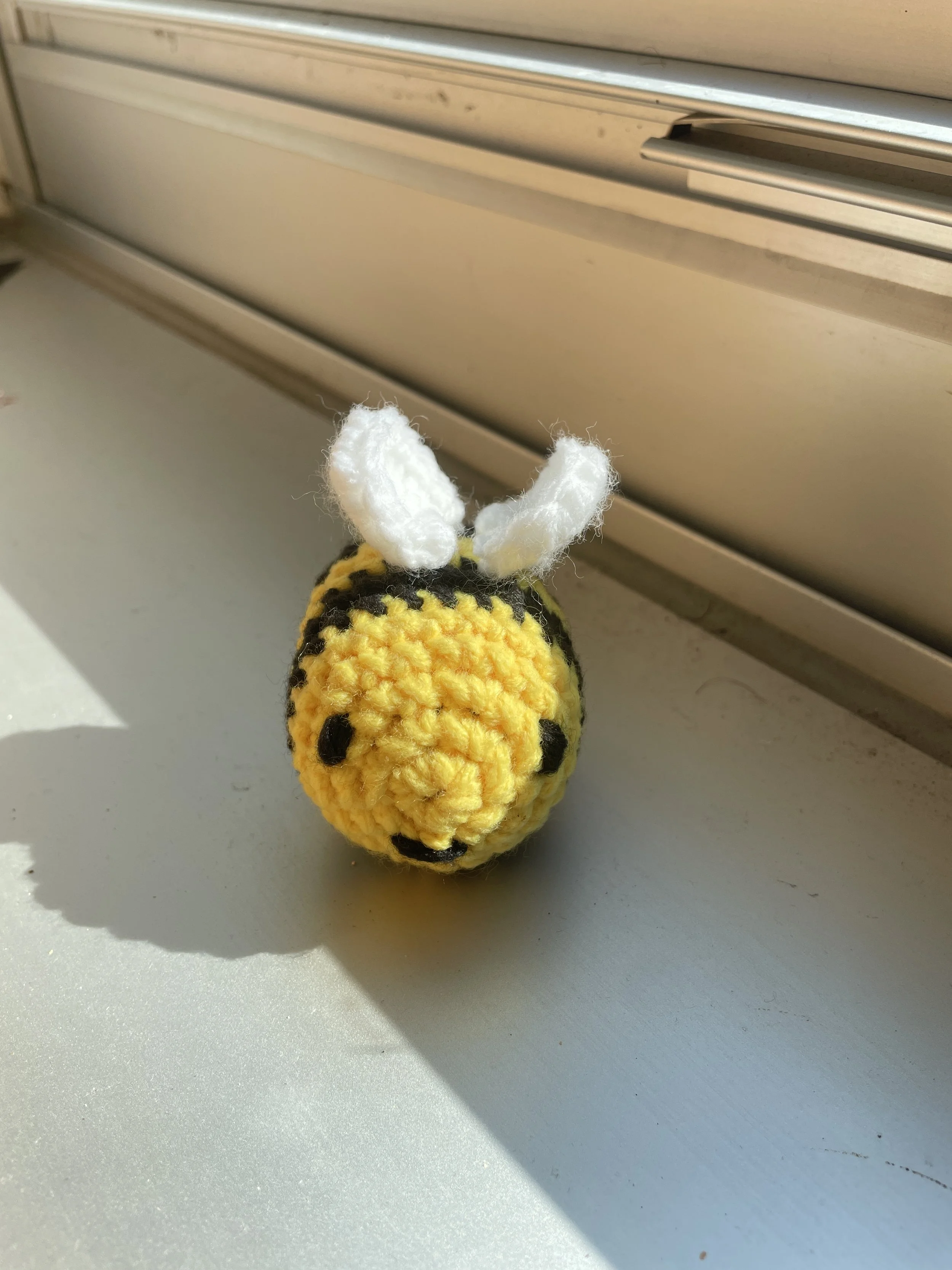 bee plush.JPG