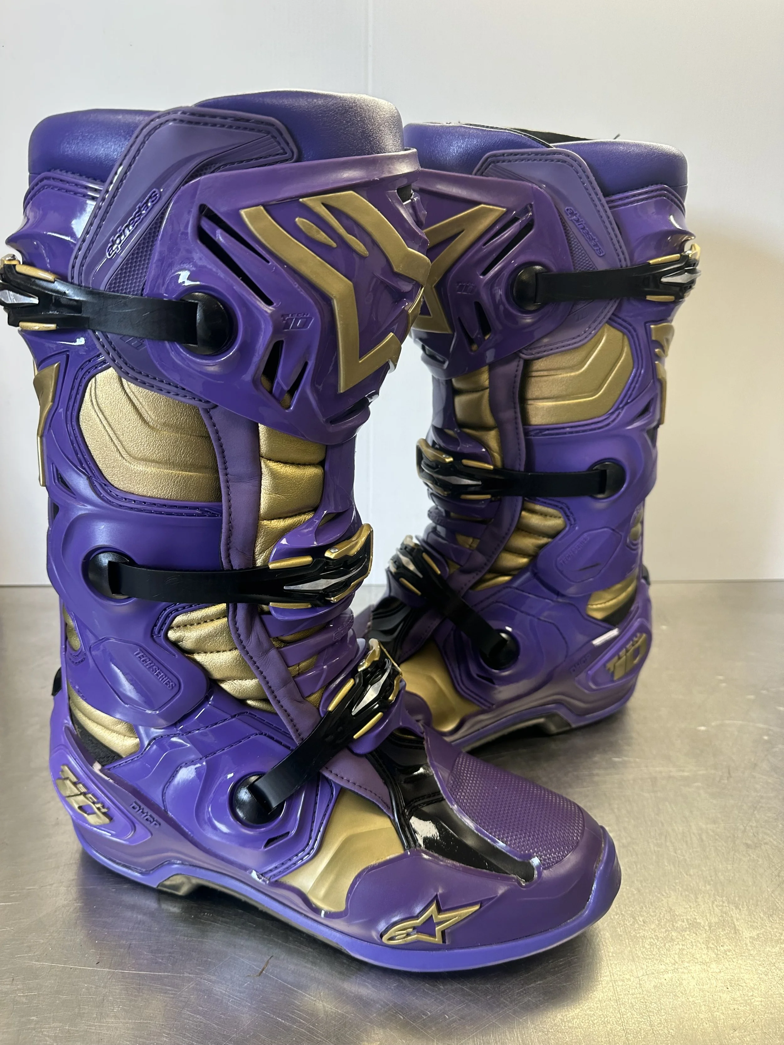 Alpinestars Tech 10 Purple Gold Limited edition UK11