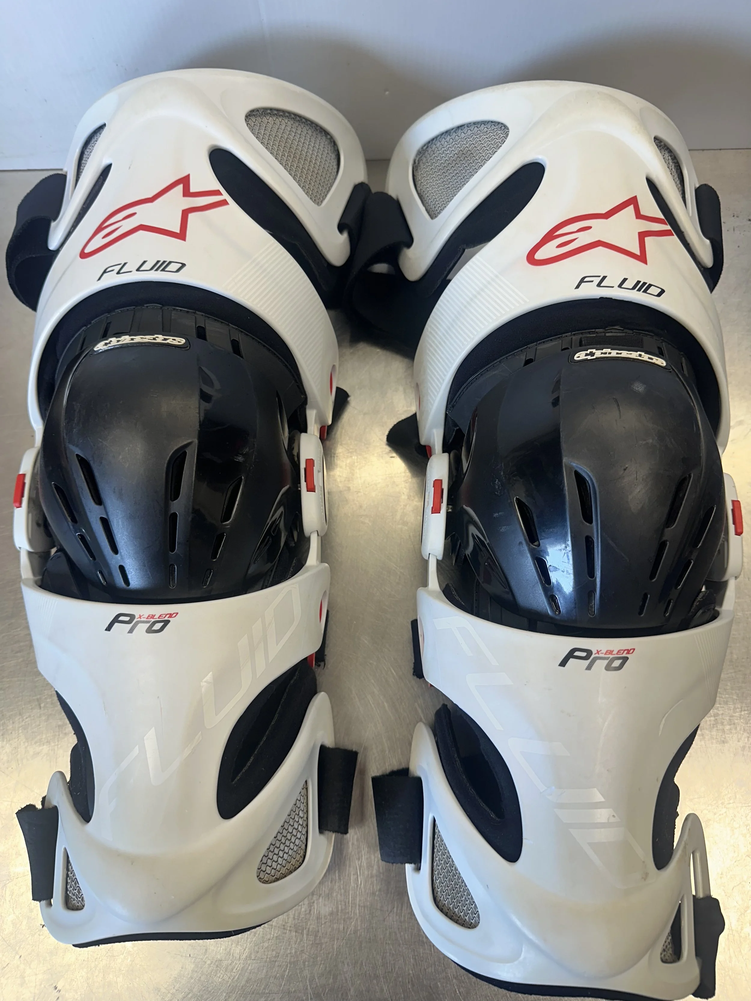 Alpinestars Fluid Knee Braces XL