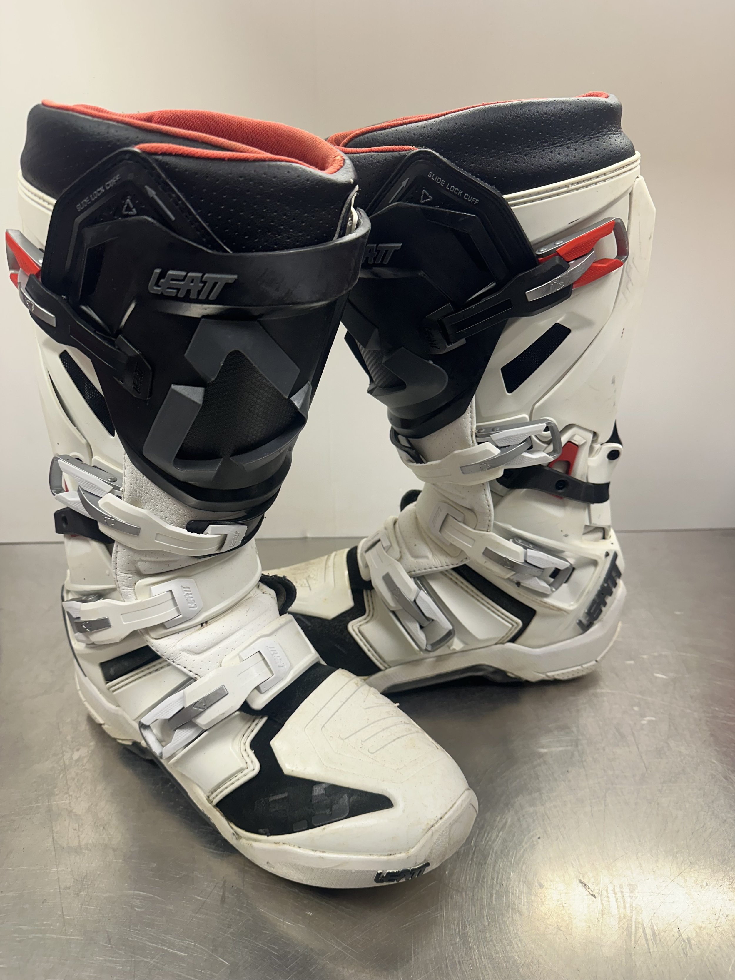 Leatt 5.5 white black  UK10