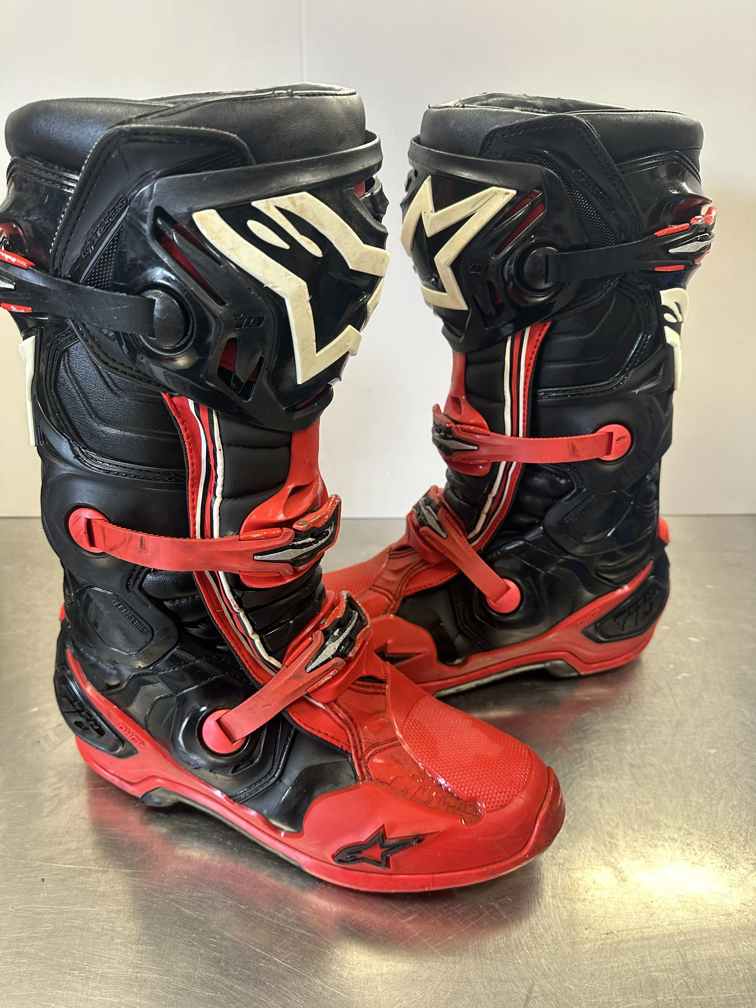Alpinestars Tech10 Red Black Acumen UK10