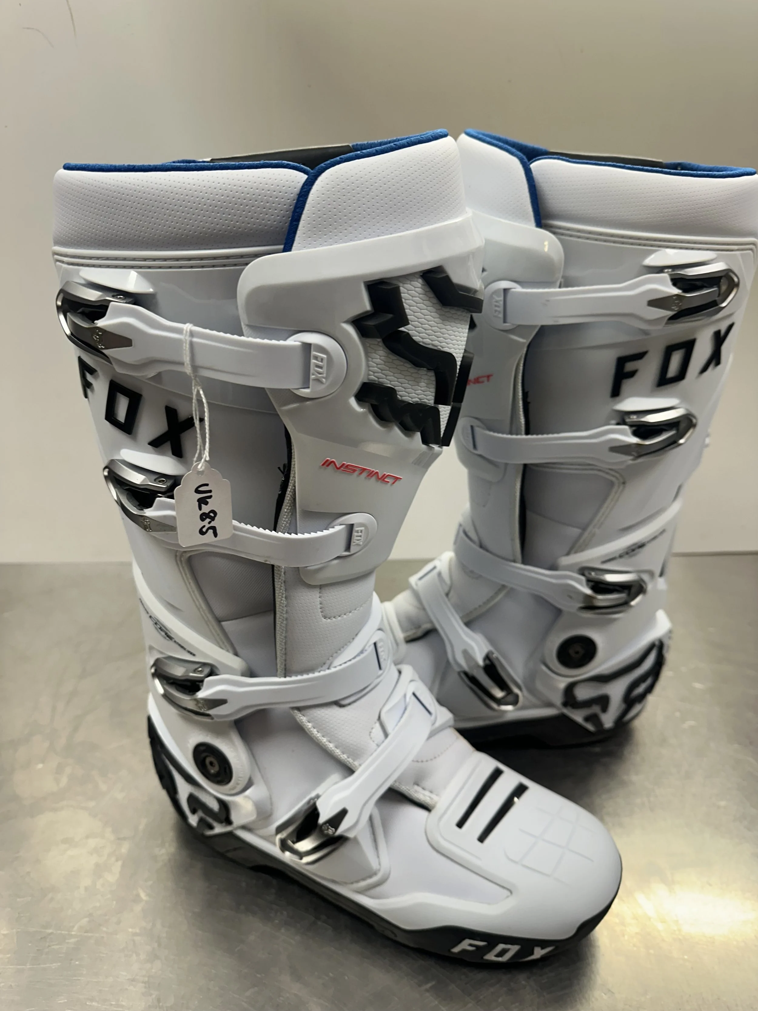 Fox Instinct UK8.5 White Black Mint